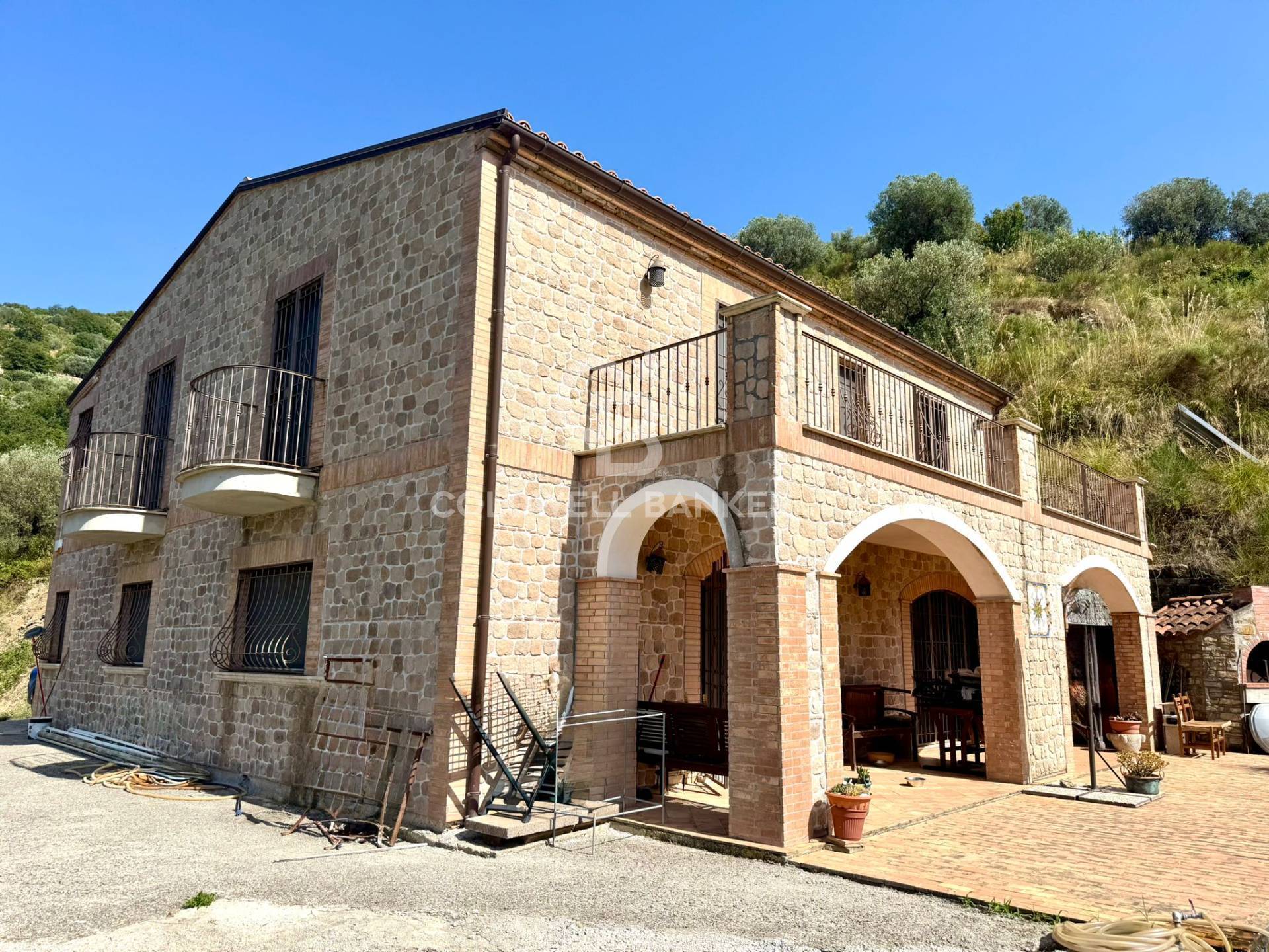 Serramezzana, Salerno, 84070, IT, 3 Bedrooms Bedrooms, ,4 BathroomsBathrooms,Residential,For Sale,1900968