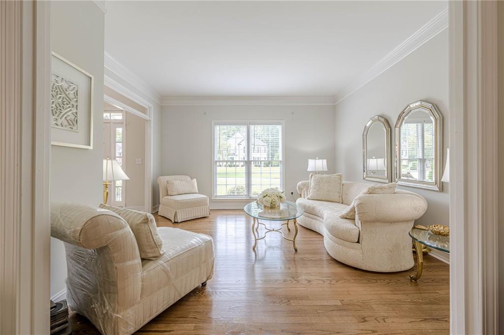 Cumming, Georgia, 30041, United States, 5 Bedrooms Bedrooms, ,5 BathroomsBathrooms,Residential,For Sale,1919838