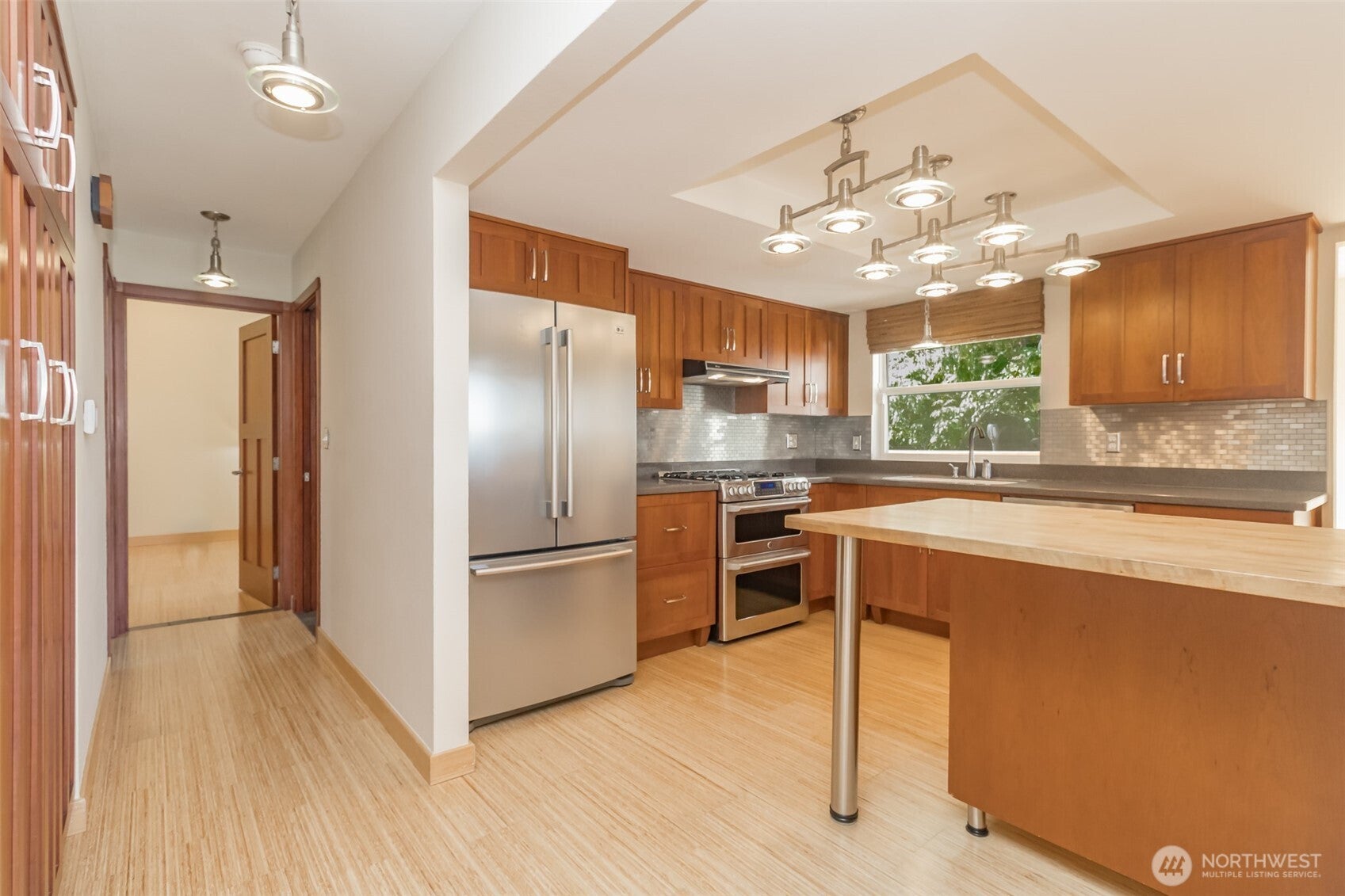 Kent, Washington, 98031, United States, 3 Bedrooms Bedrooms, ,2 BathroomsBathrooms,Residential,For Sale,1984192