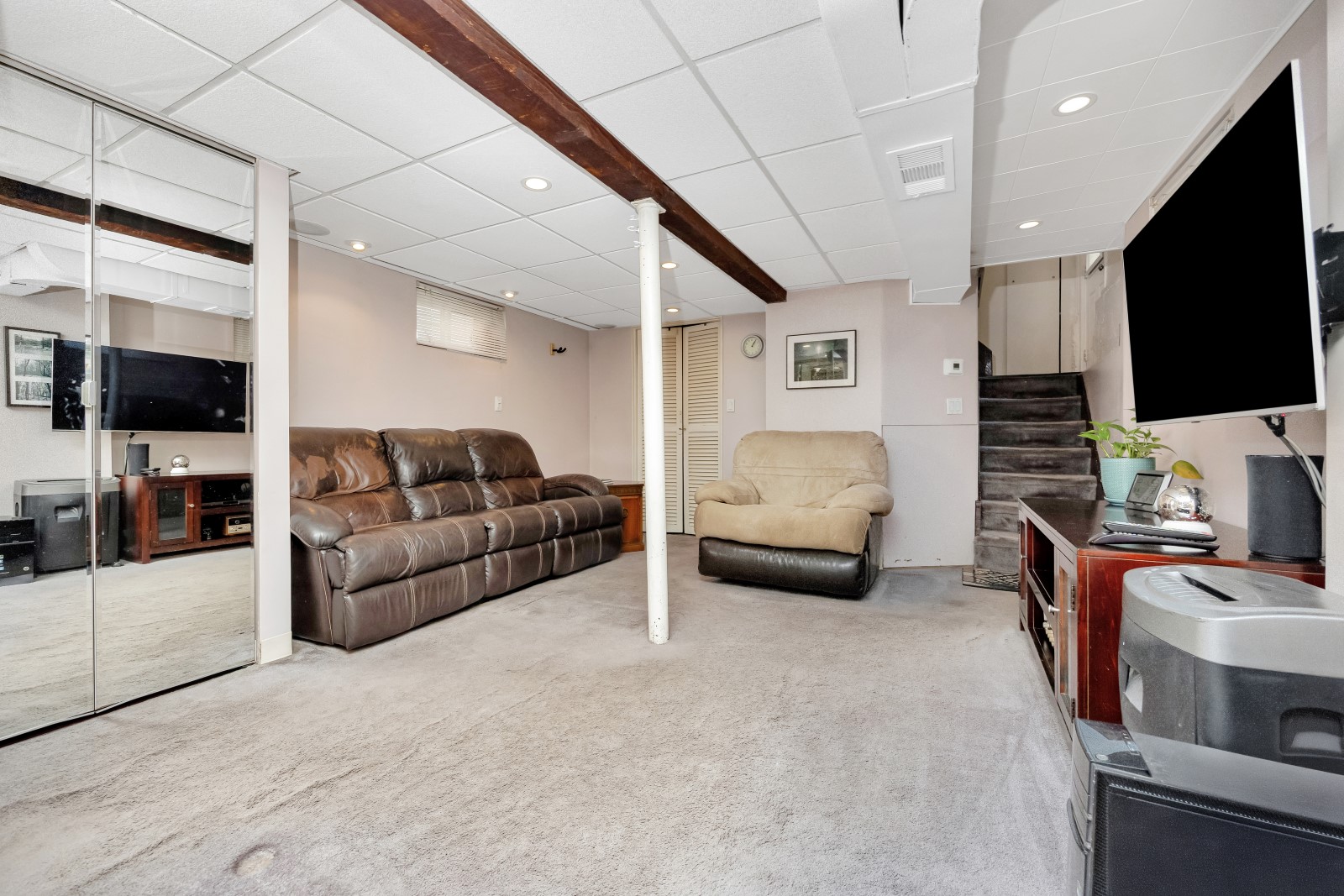 Queens Village, New York, 11428, United States, 2 Bedrooms Bedrooms, ,2 BathroomsBathrooms,Residential,For Sale,1987931