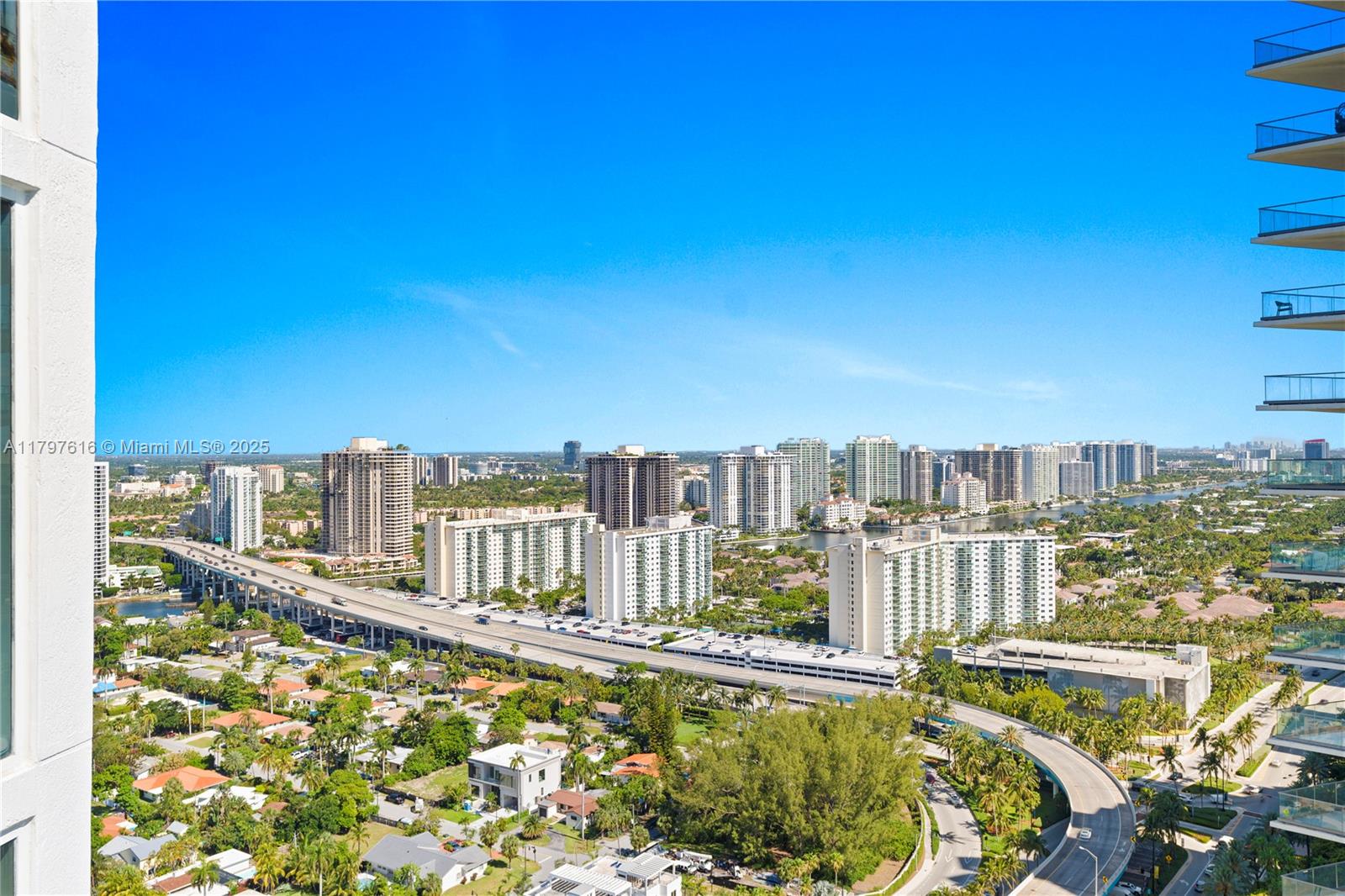 Sunny Isles Beach, Florida, 33160, United States, 3 Bedrooms Bedrooms, ,5 BathroomsBathrooms,Residential,For Sale,1796970