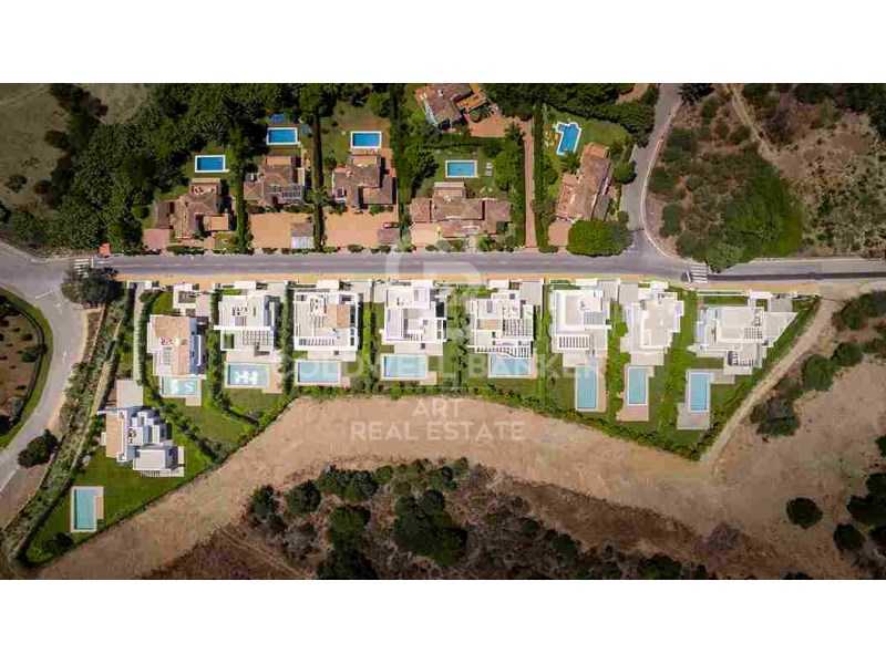 Estepona, Andalusia, ES, 5 Bedrooms Bedrooms, ,5 BathroomsBathrooms,Residential,For Sale,1796954