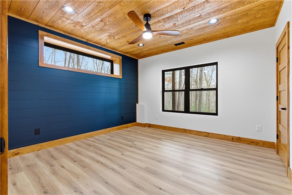 Morganton, Georgia, 30560, United States, 3 Bedrooms Bedrooms, ,4 BathroomsBathrooms,Residential,For Sale,2037777