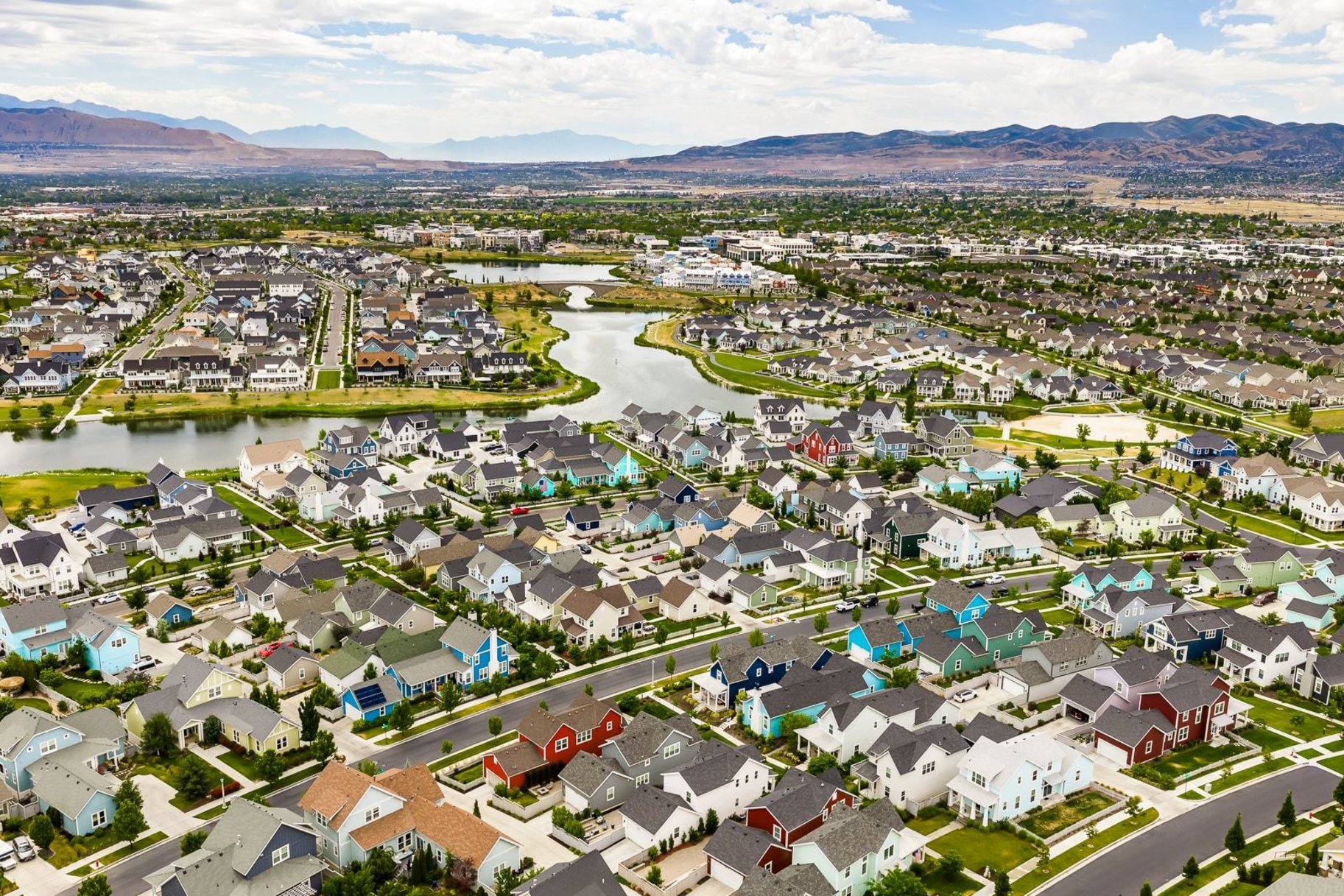  Prestigious Lake Village area in Daybreak - 物件實景