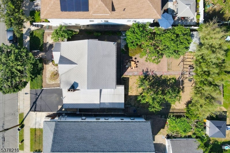 Clifton City, New Jersey, 07011, United States, 4 Bedrooms Bedrooms, ,2 BathroomsBathrooms,Residential,For Sale,1916350