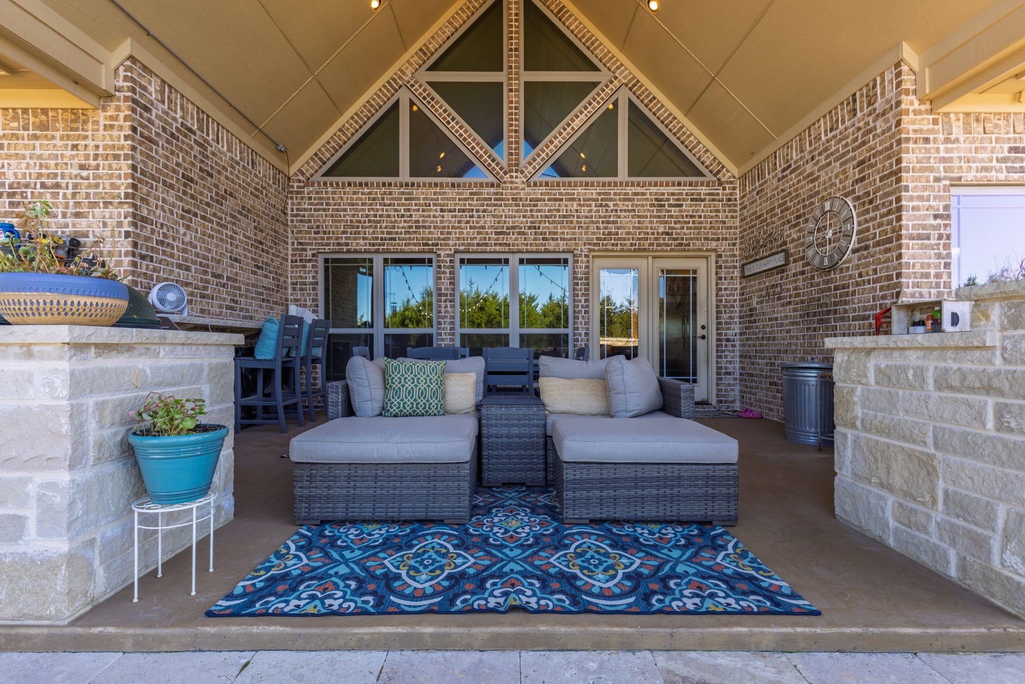 Caddo Mills, Texas, 75135, United States, 4 Bedrooms Bedrooms, ,5 BathroomsBathrooms,Residential,For Sale,1984290