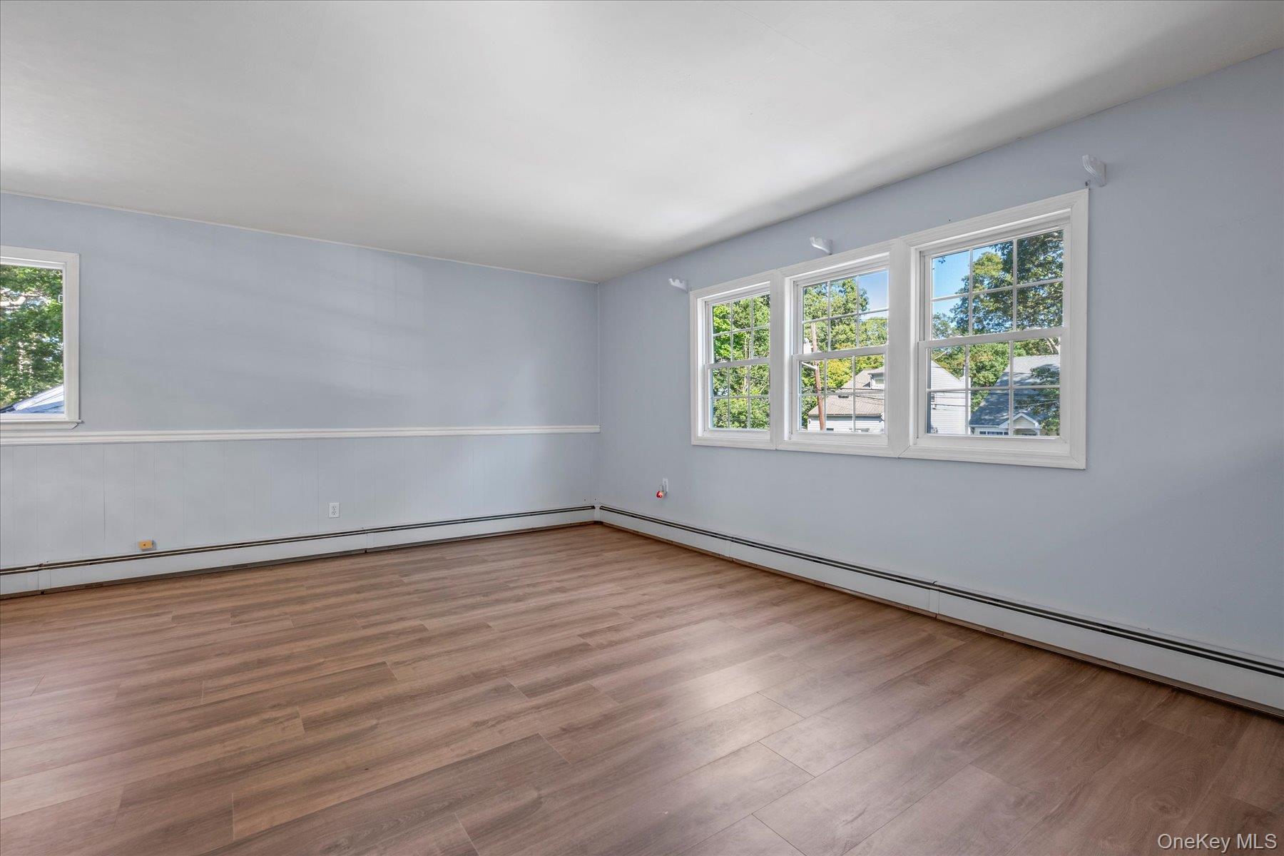 Mastic, New York, 11950, United States, 5 Bedrooms Bedrooms, ,2 BathroomsBathrooms,Residential,For Sale,1902791