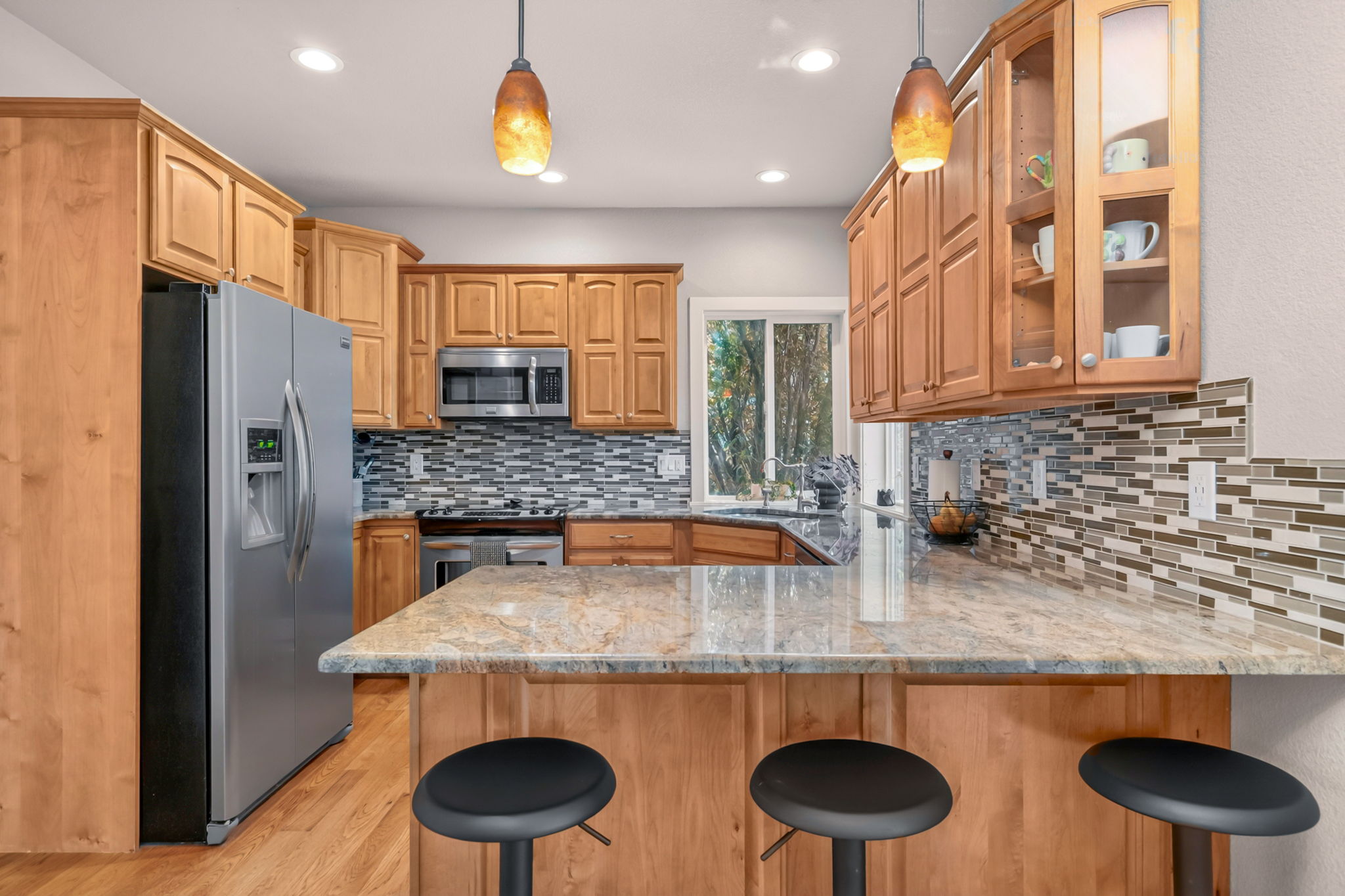  Great 2 Story With Main Floor Master Located Between Raindance and Pelican Lakes - 物件實景