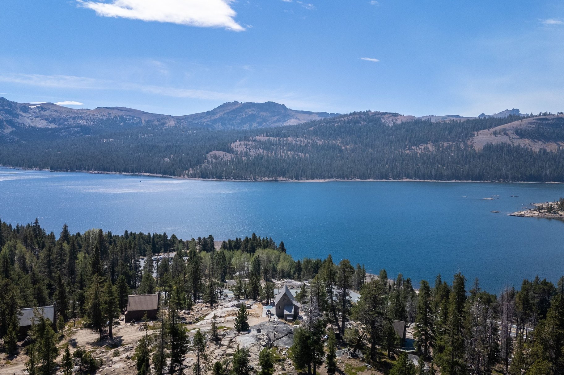 The Juniper Cabin: A Wild Invitation to See the World Differently - 物件實景