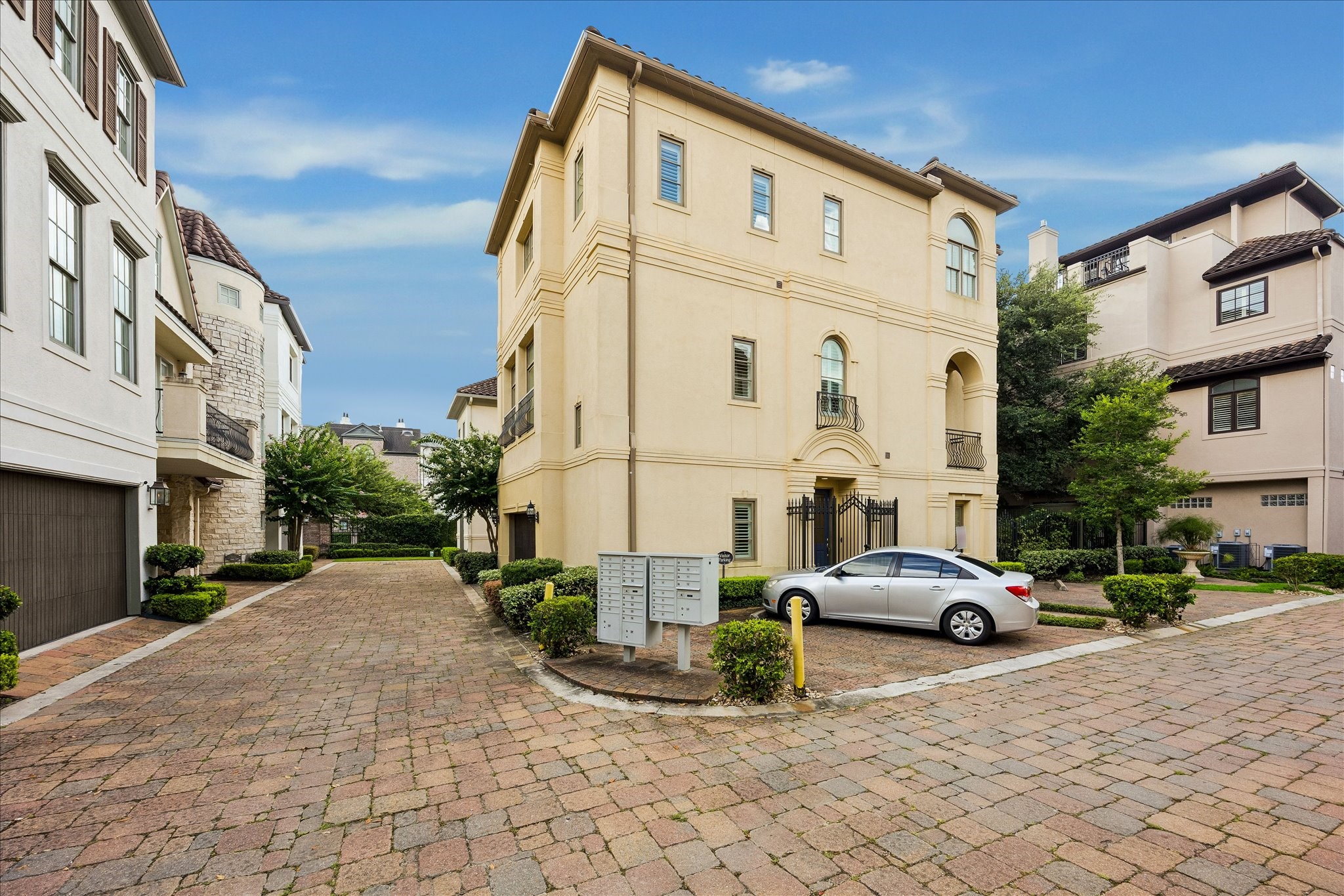 3120 Murworth Drive - 物件實景