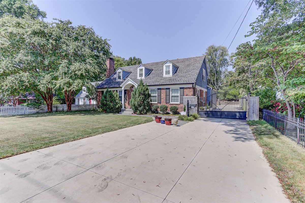 Memphis, Tennessee, 38111, United States, 4 Bedrooms Bedrooms, ,3 BathroomsBathrooms,Residential,For Sale,1974994