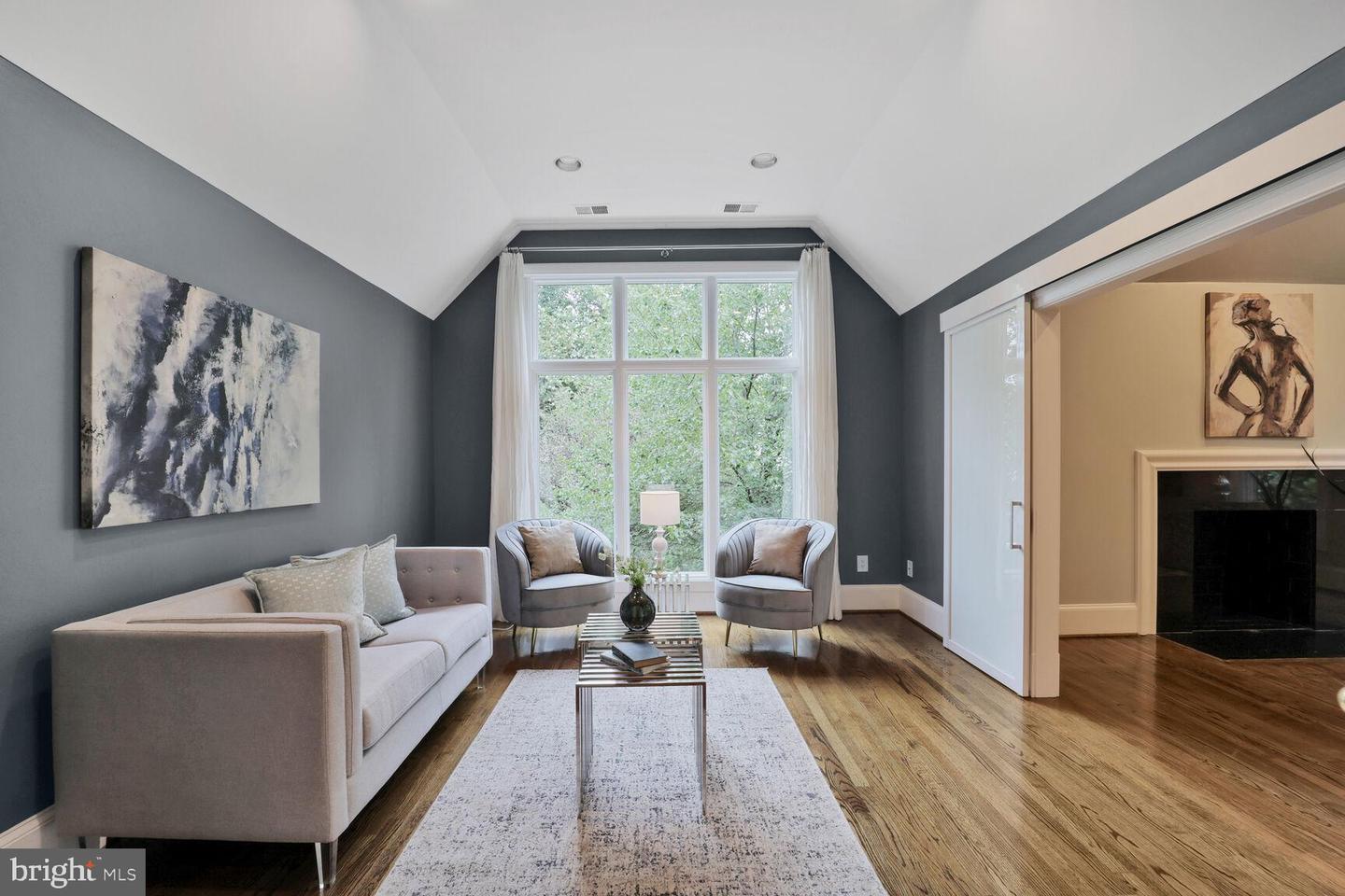 Washington, District of Columbia, 20016, United States, 5 Bedrooms Bedrooms, ,6 BathroomsBathrooms,Residential,For Sale,1896889