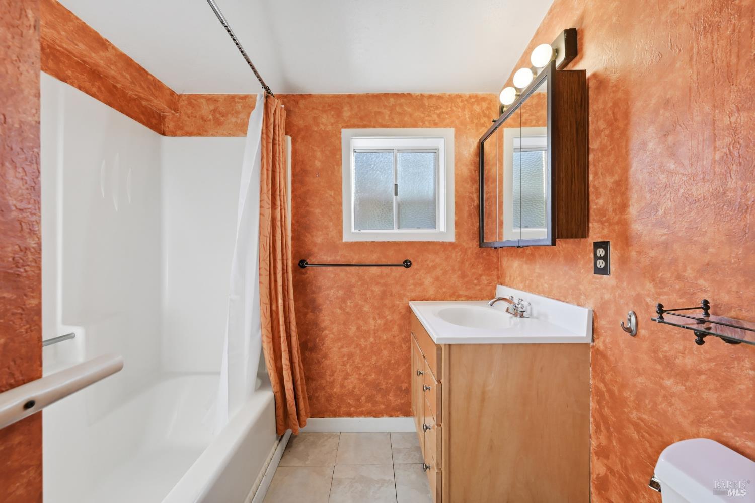 Fairfax, California, 94930, United States, 2 Bedrooms Bedrooms, ,2 BathroomsBathrooms,Residential,For Sale,1989097