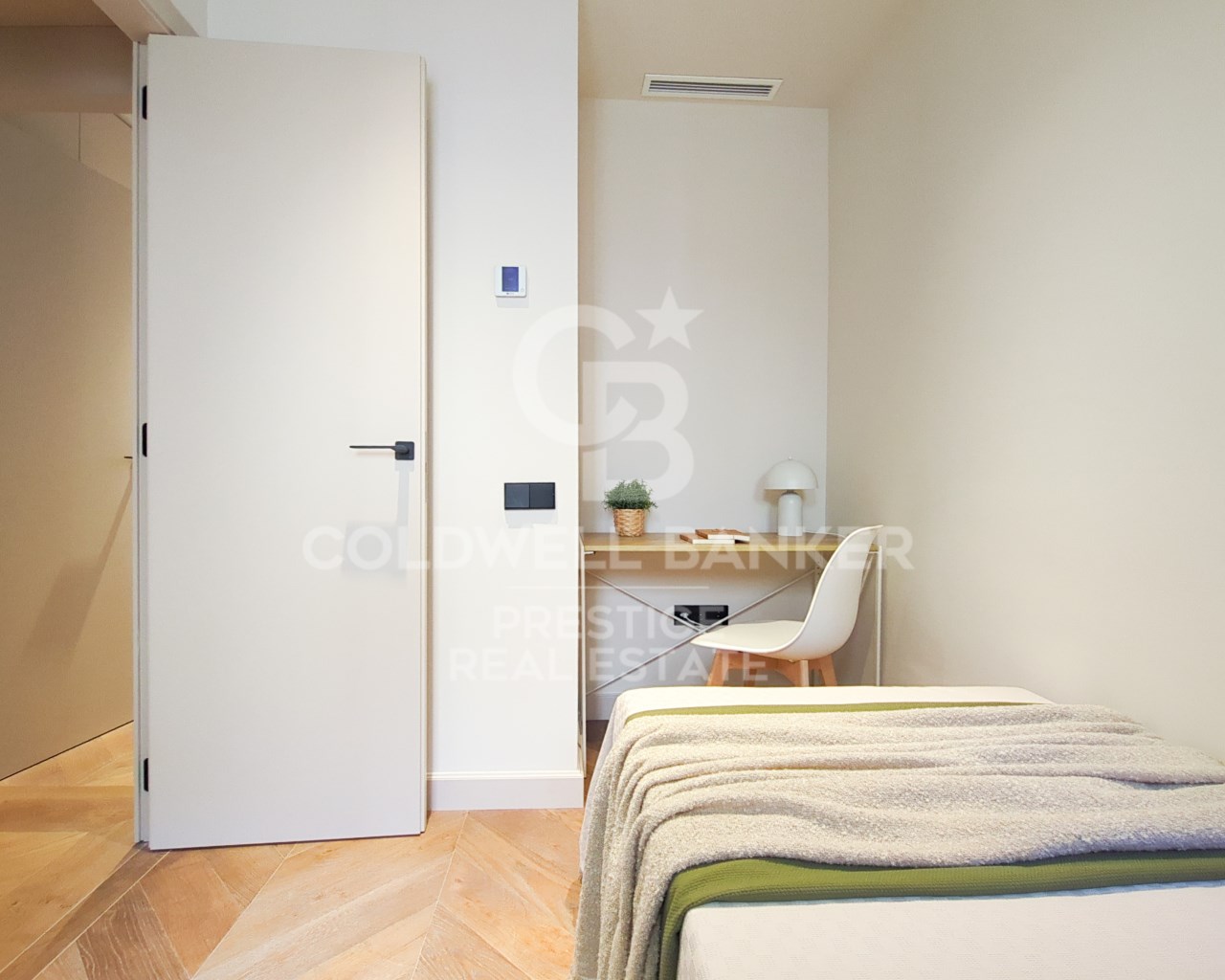 Barcelona, Catalonia, ES, 4 Bedrooms Bedrooms, ,3 BathroomsBathrooms,Residential,For Sale,1805126