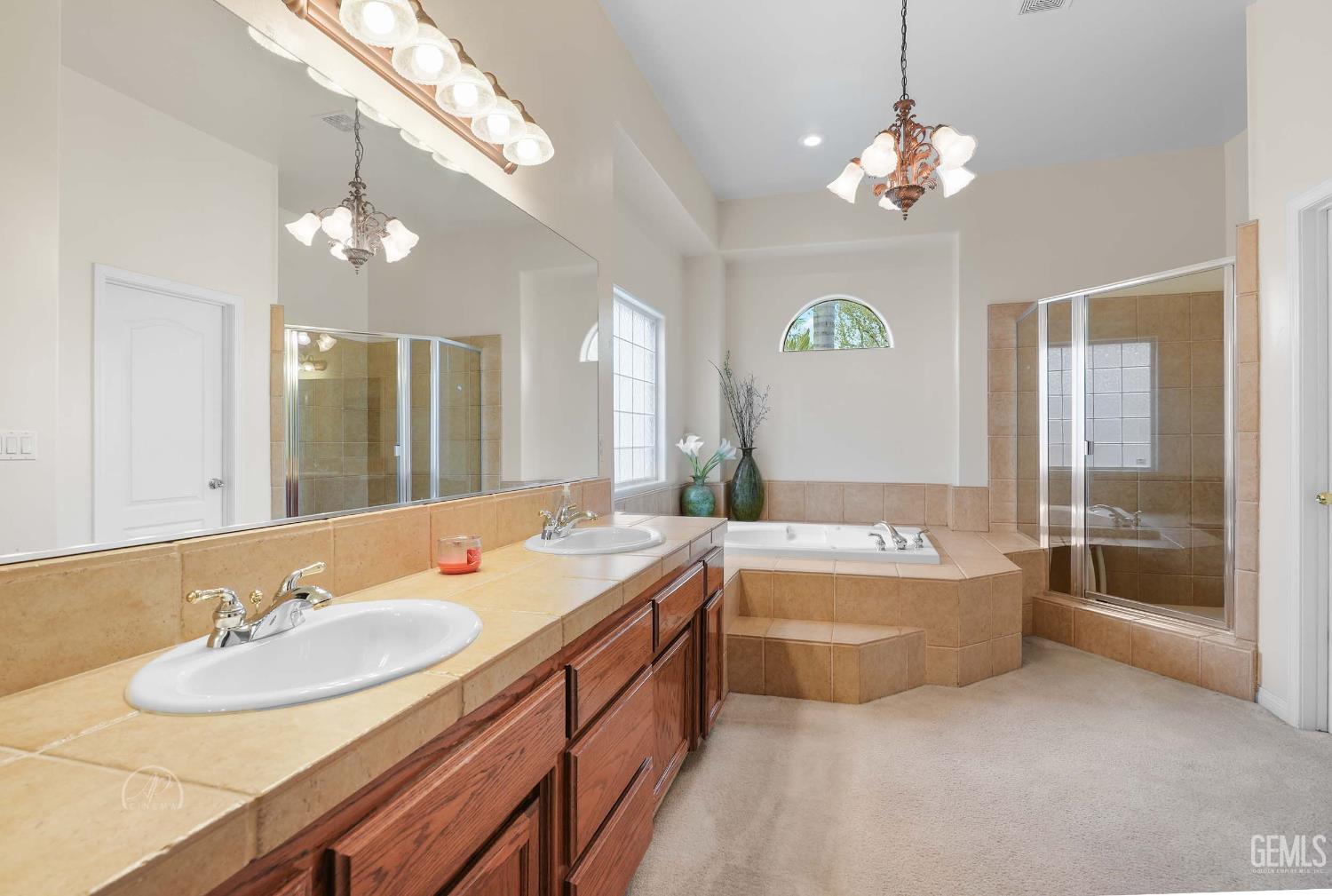 Bakersfield, California, 93314, United States, 5 Bedrooms Bedrooms, ,3 BathroomsBathrooms,Residential,For Sale,1974867