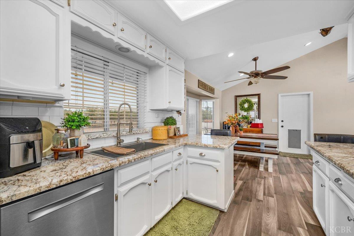 Stratford, California, 93266, United States, 3 Bedrooms Bedrooms, ,2 BathroomsBathrooms,Residential,For Sale,1975413