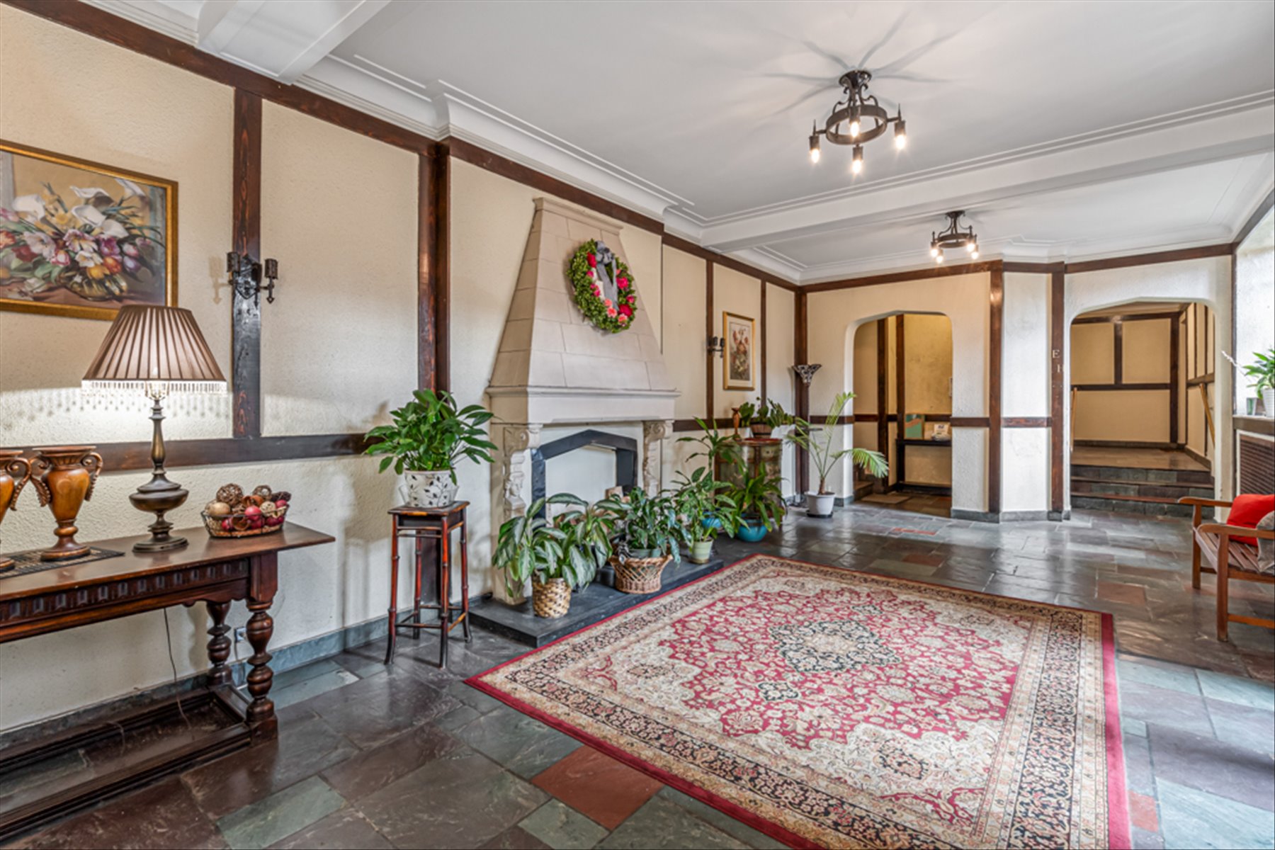  150 Burns Street, Forest Hills, NY, 11375 - 物件實景