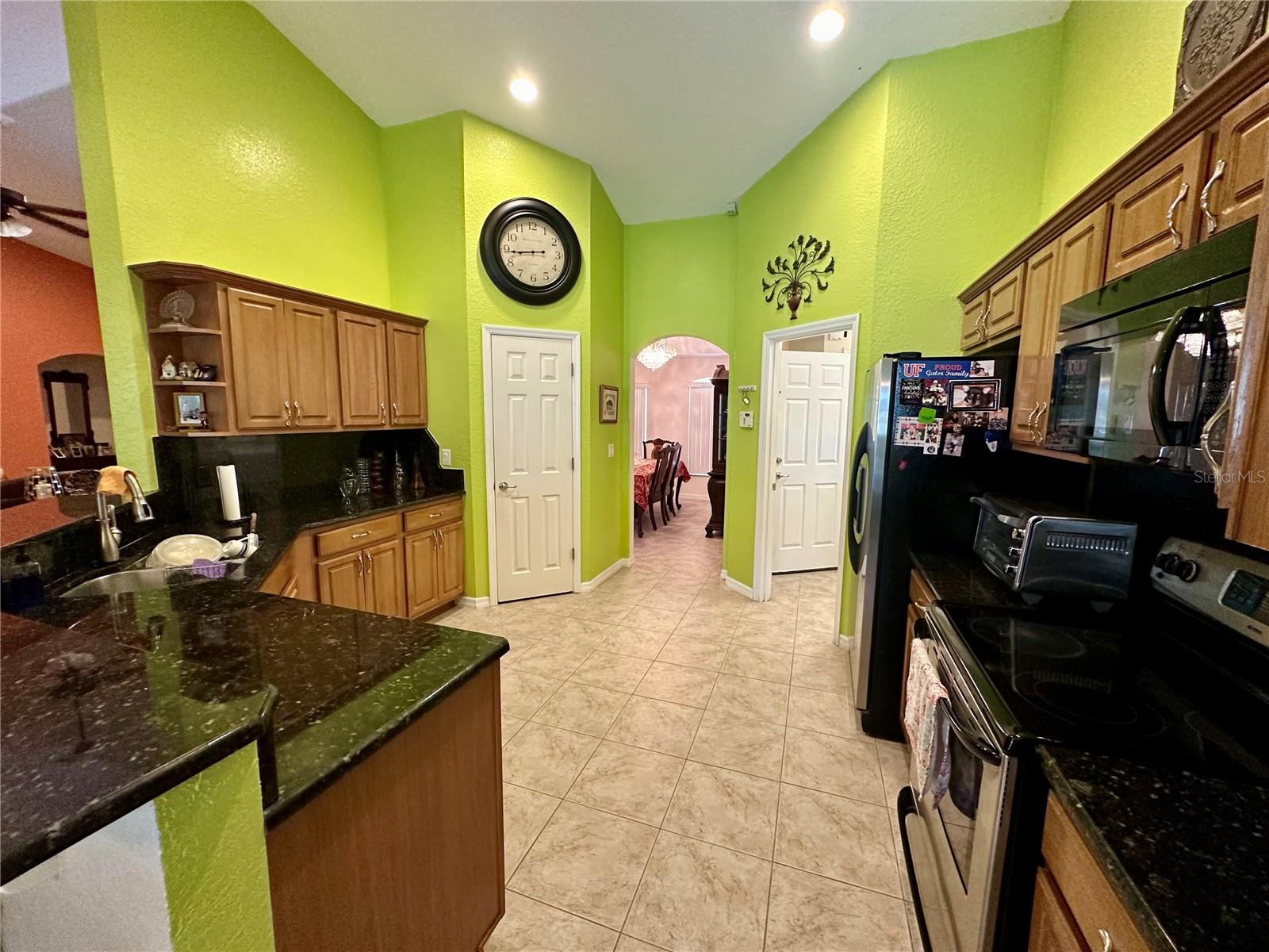 OCALA, Florida, 34473, United States, 4 Bedrooms Bedrooms, ,2 BathroomsBathrooms,Residential,For Sale,2006347