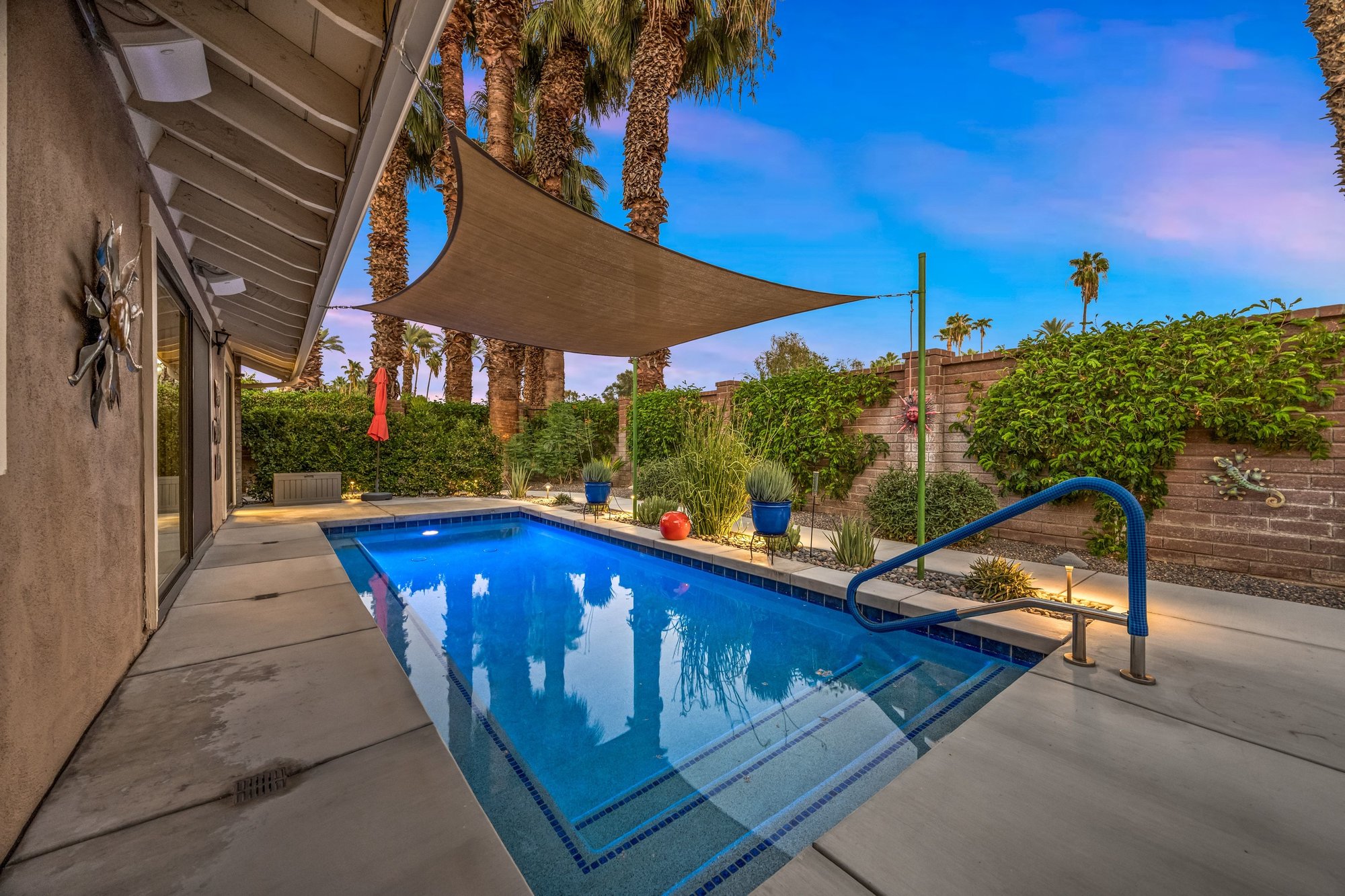  Rare Private Pool Retreat in Monterey CC - 物件實景