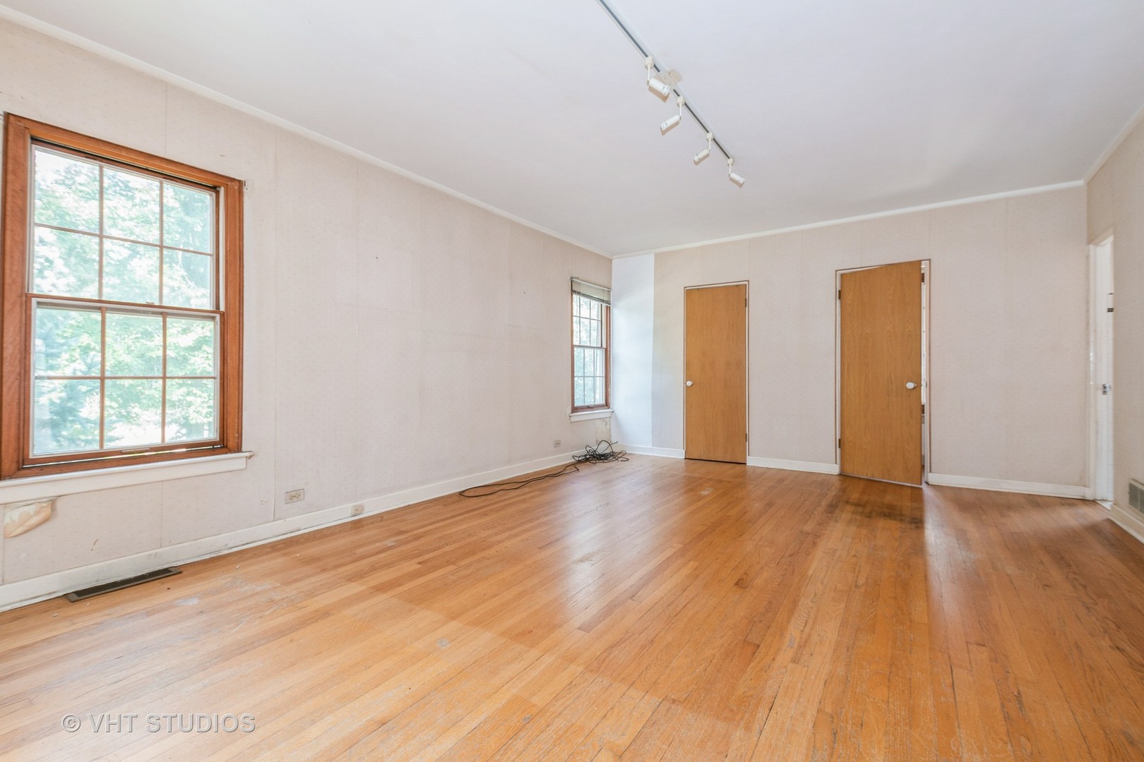 Chicago, Illinois, 60643, United States, 4 Bedrooms Bedrooms, ,3 BathroomsBathrooms,Residential,For Sale,1910863