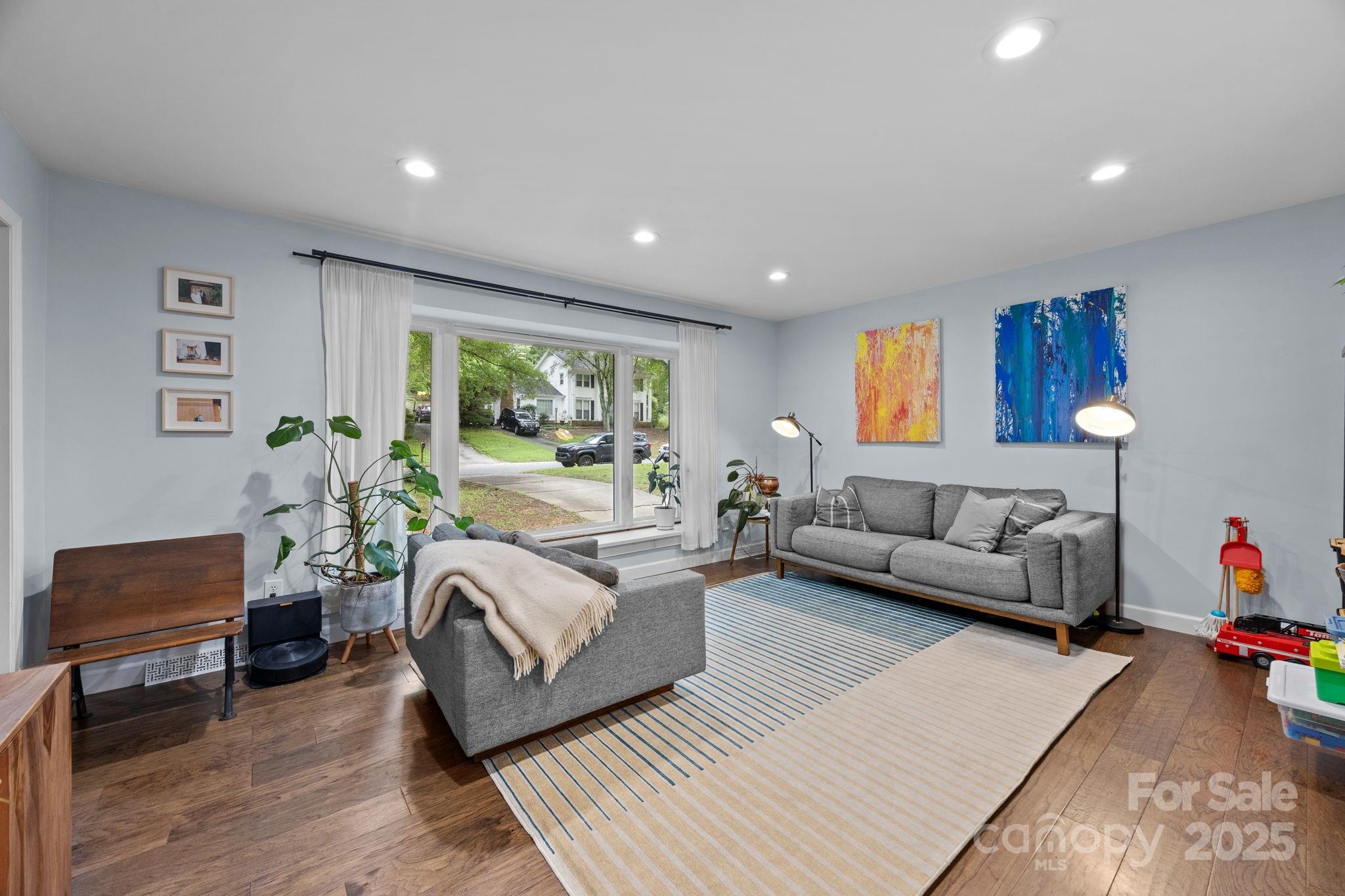 Charlotte, North Carolina, 28270, United States, 4 Bedrooms Bedrooms, ,3 BathroomsBathrooms,Residential,For Sale,1917923