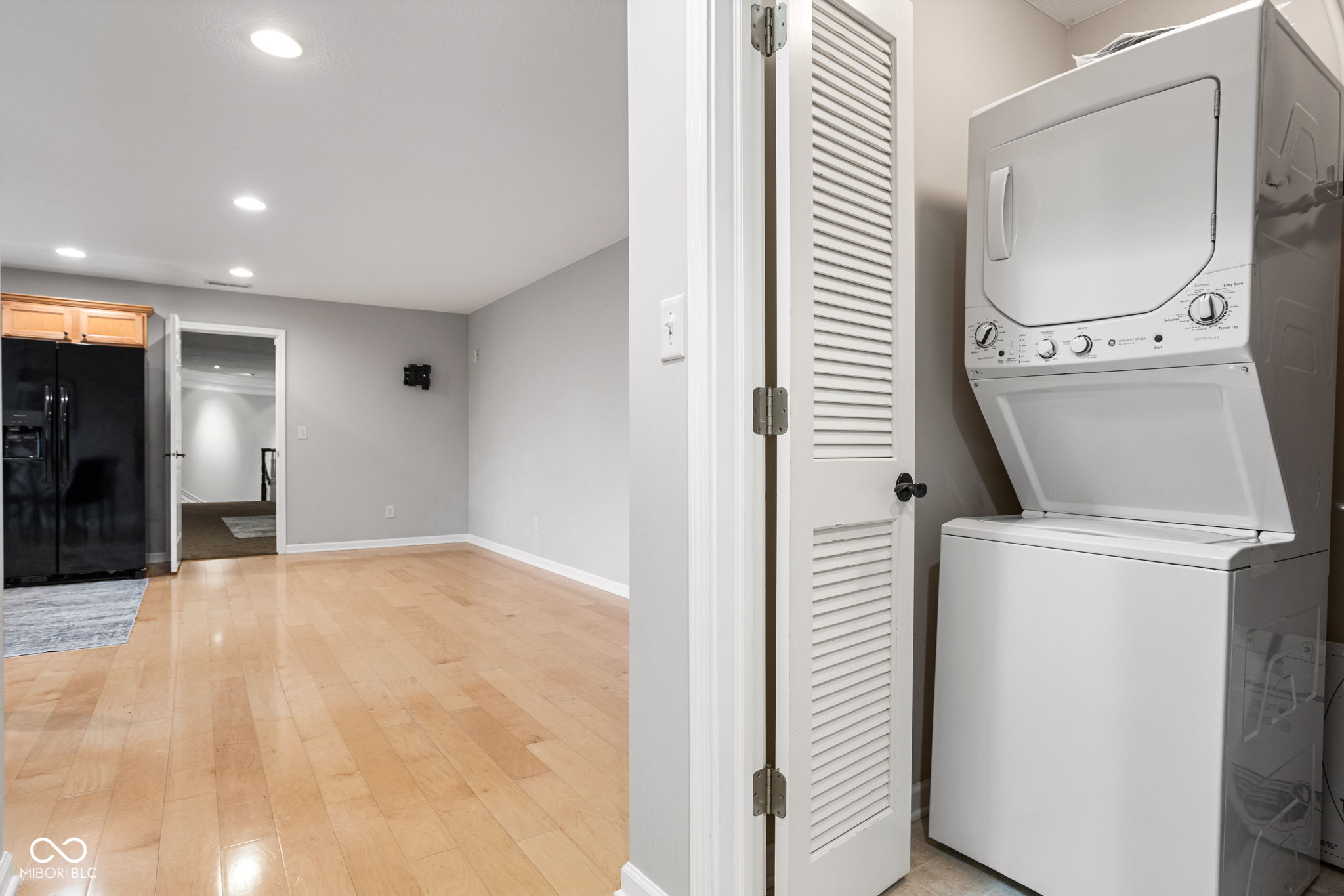 Indianapolis, Indiana, 46226, United States, 6 Bedrooms Bedrooms, ,7 BathroomsBathrooms,Residential,For Sale,1998001