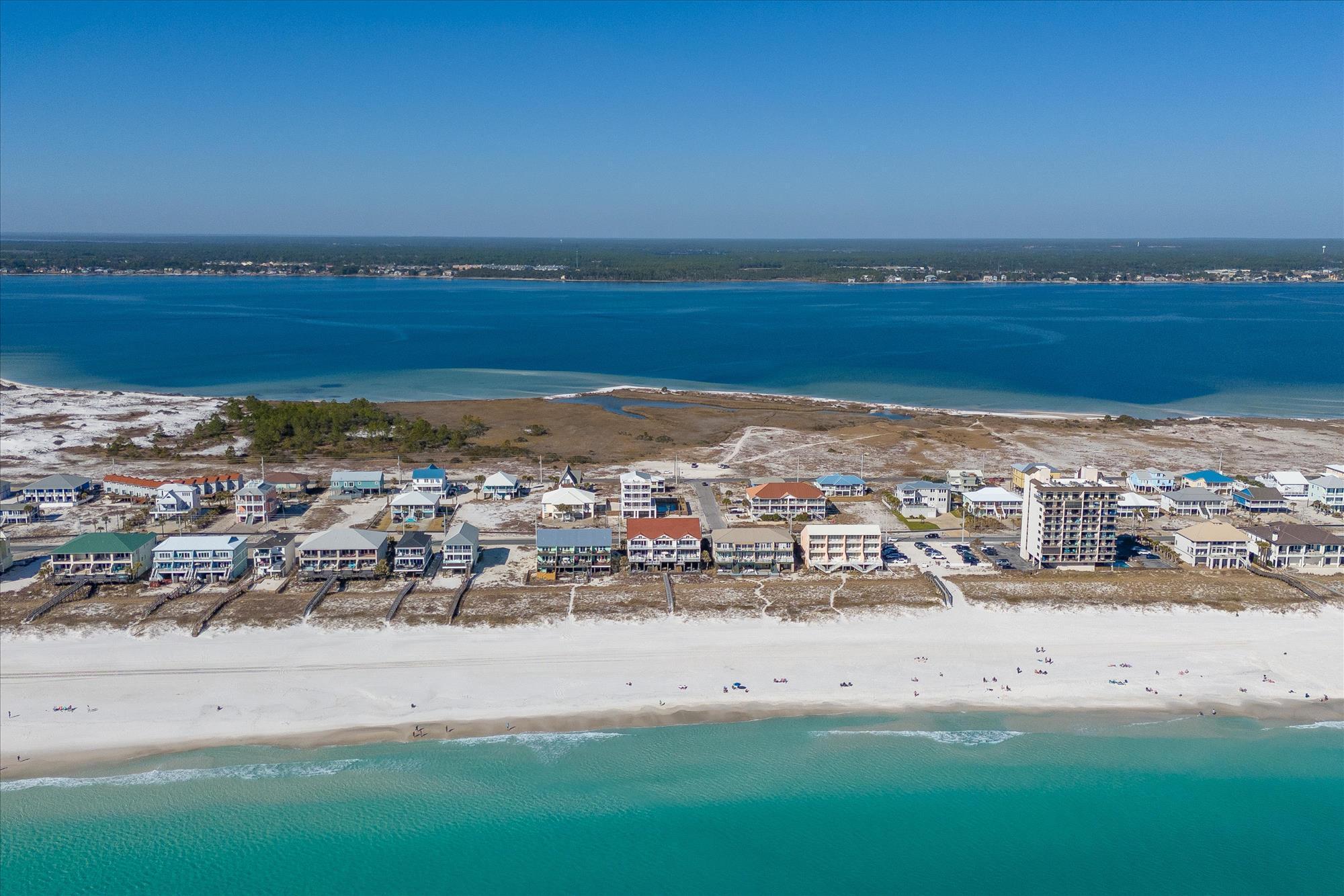 Navarre, Florida, 32566, United States, 8 Bedrooms Bedrooms, ,9 BathroomsBathrooms,Residential,For Sale,1694991