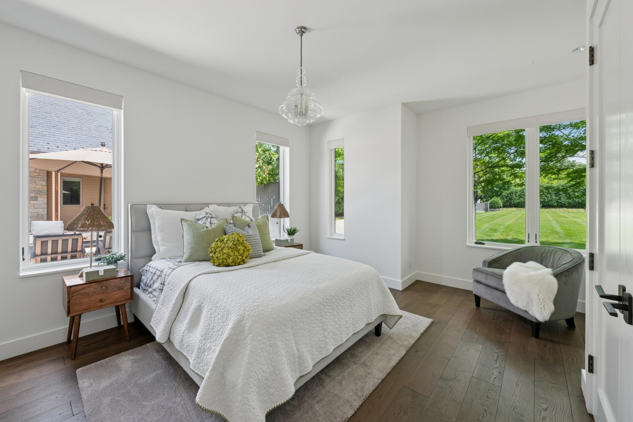 Minneapolis, Minnesota, 55405, United States, 5 Bedrooms Bedrooms, ,1 BathroomBathrooms,Residential,For Sale,1897759
