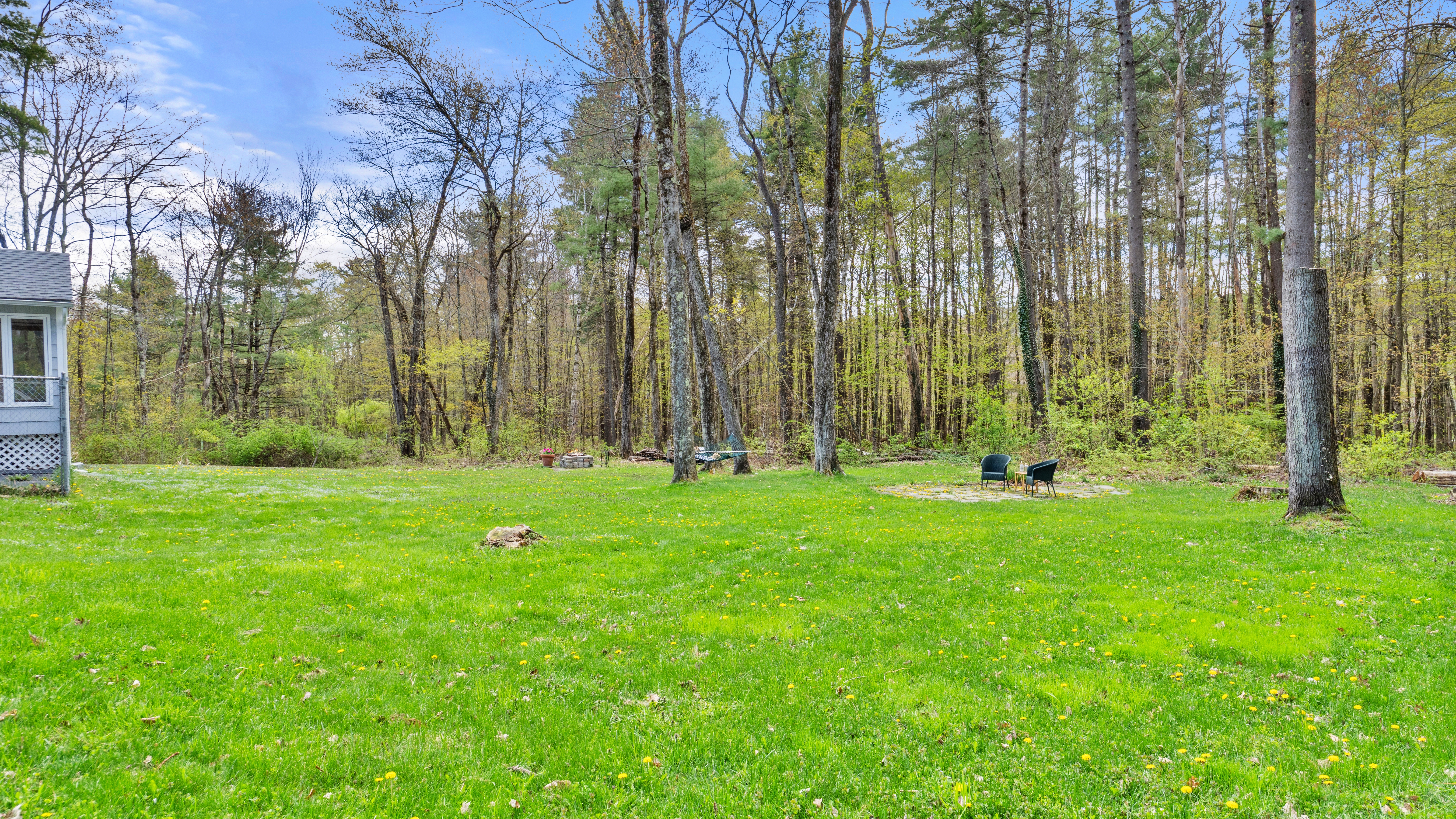  Idyllic Country Living: Sweet Cape on 2 Acres with Berkshire Proximity - 物件實景