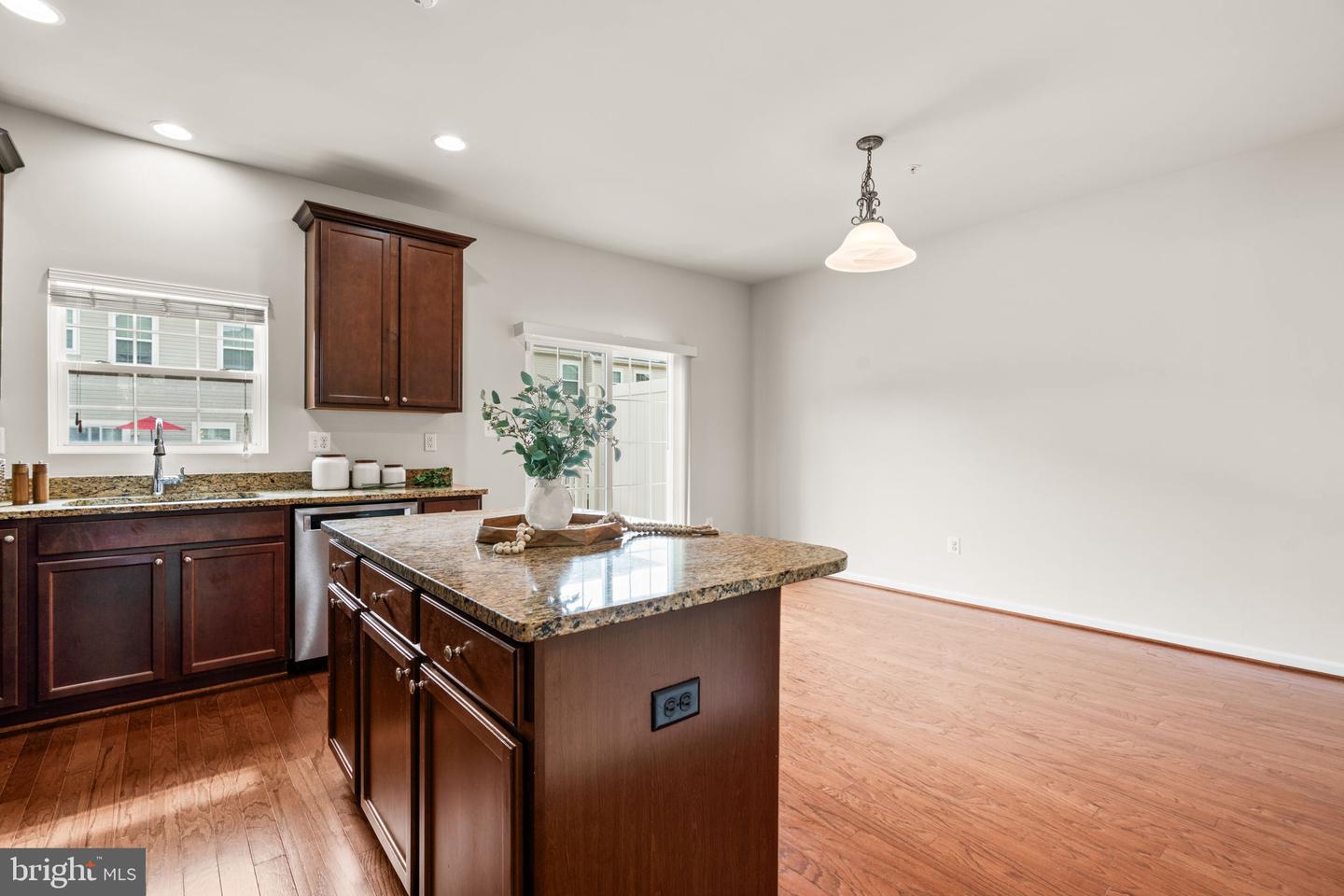 Elkridge, Maryland, 21075, United States, 4 Bedrooms Bedrooms, ,4 BathroomsBathrooms,Residential,For Sale,1940277