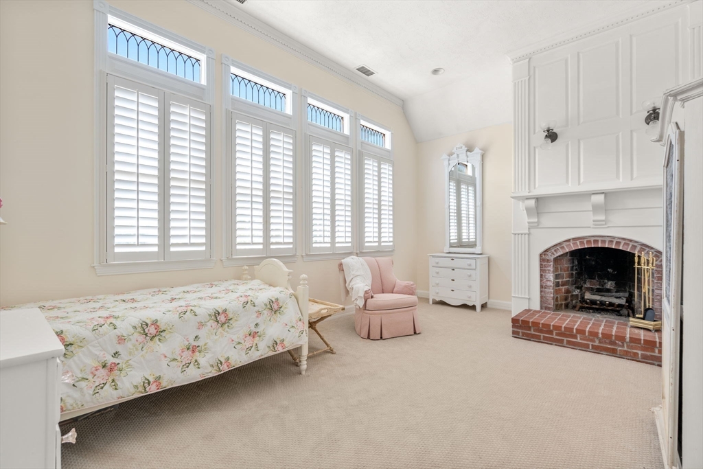 Hopkinton, Massachusetts, 01748, United States, 4 Bedrooms Bedrooms, ,5 BathroomsBathrooms,Residential,For Sale,1982386