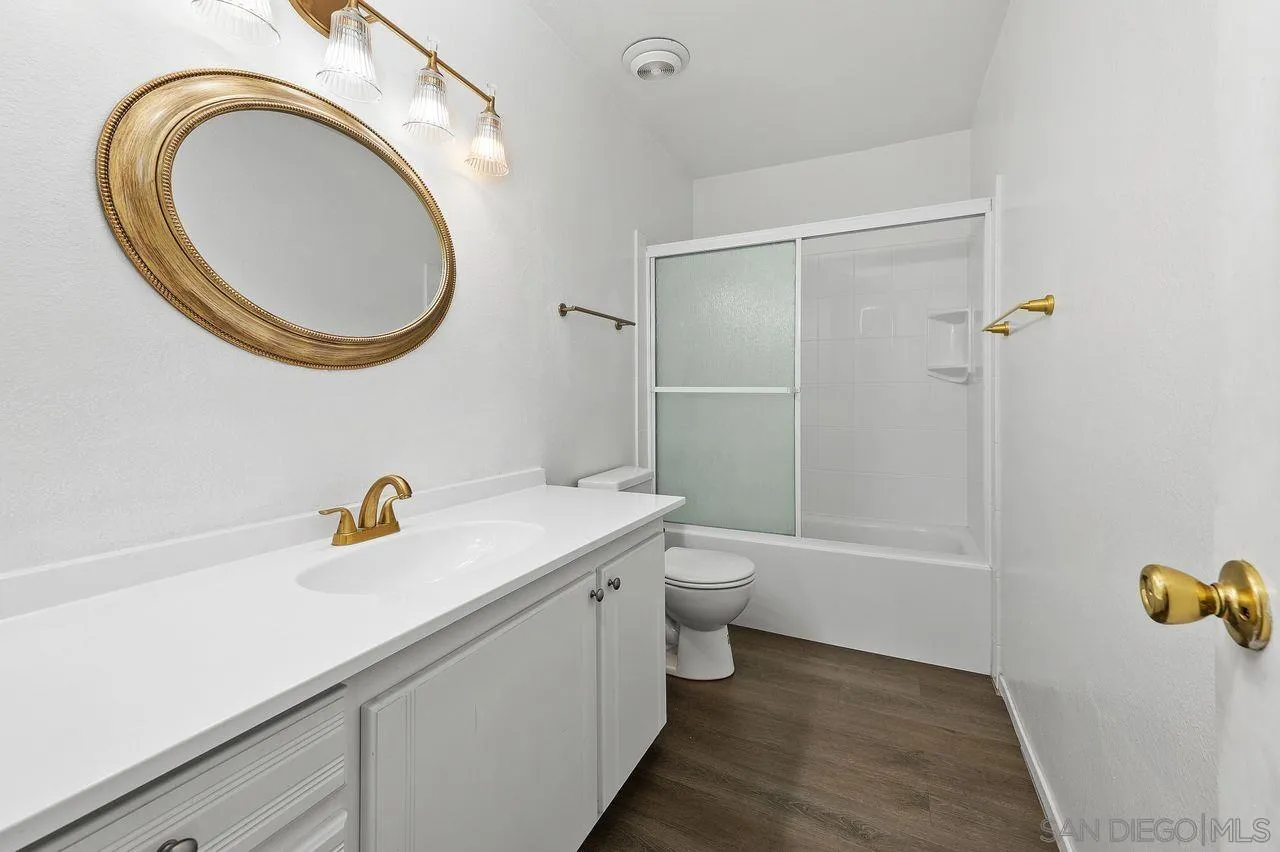 San Diego, California, 92110, United States, 4 Bedrooms Bedrooms, ,3 BathroomsBathrooms,Residential,For Sale,1940951