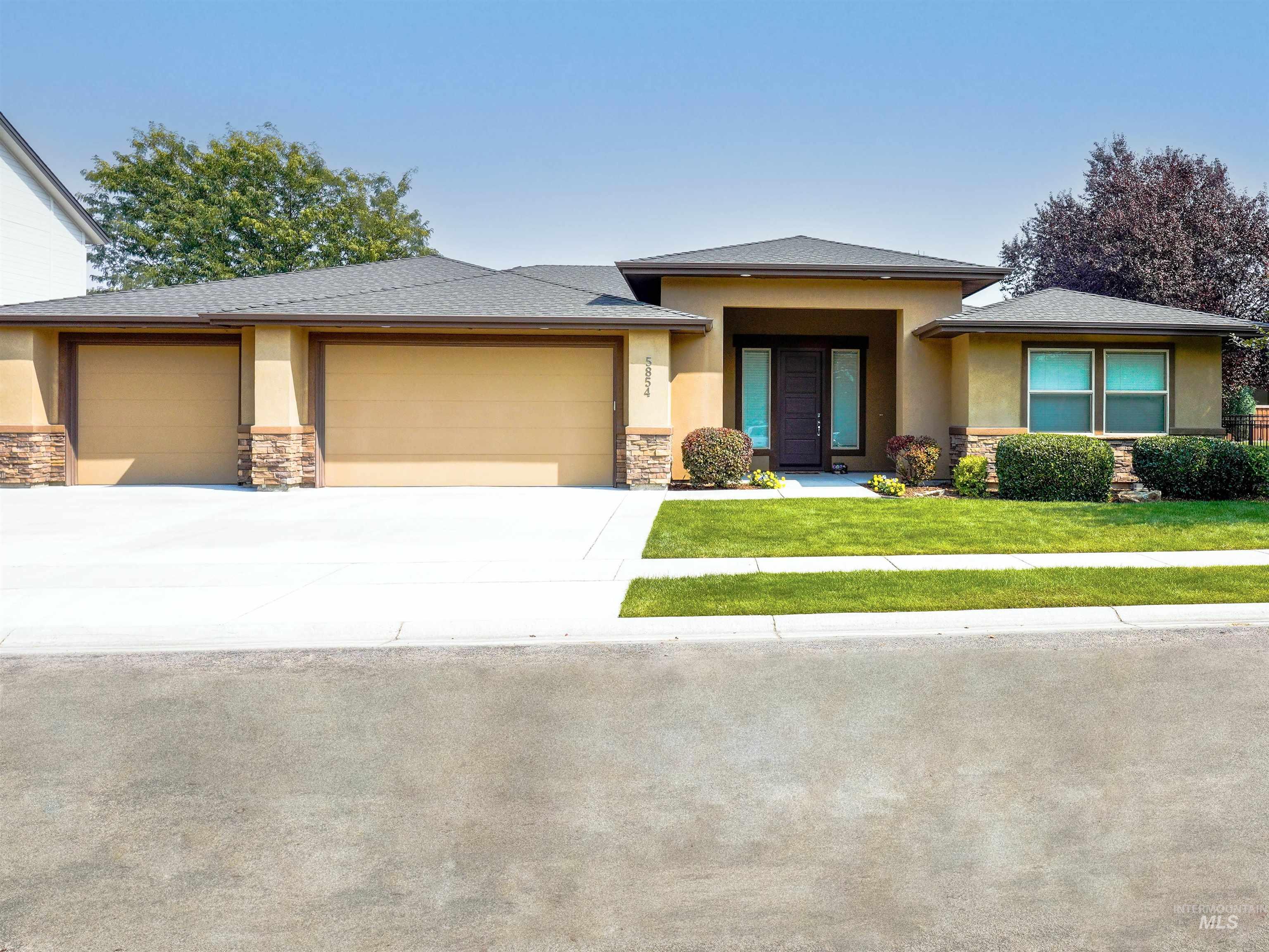 5854 N Rosa Springs Ave., Meridian, Idaho, 83646, United States, 4 Bedrooms Bedrooms, ,Residential,For Sale,5854 N Rosa Springs Ave.,1625411