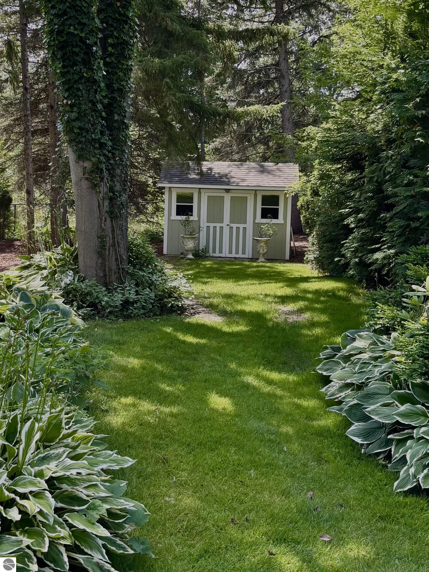 Traverse City, Michigan, 49686, United States, 4 Bedrooms Bedrooms, ,3 BathroomsBathrooms,Residential,For Sale,1883605