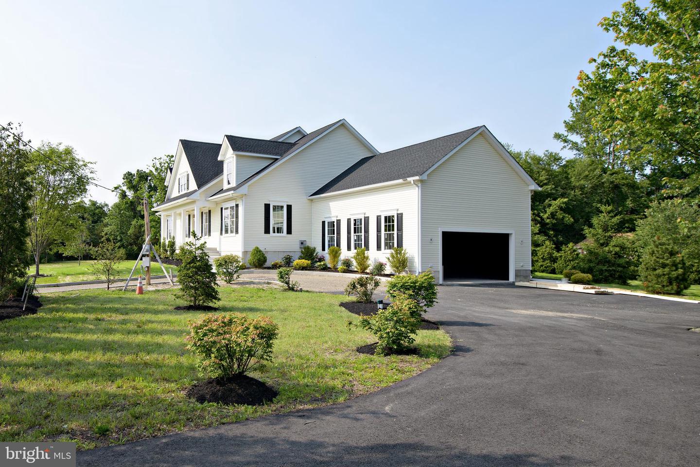 ATCO, New Jersey, 08004, United States, 4 Bedrooms Bedrooms, ,5 BathroomsBathrooms,Residential,For Sale,1981794