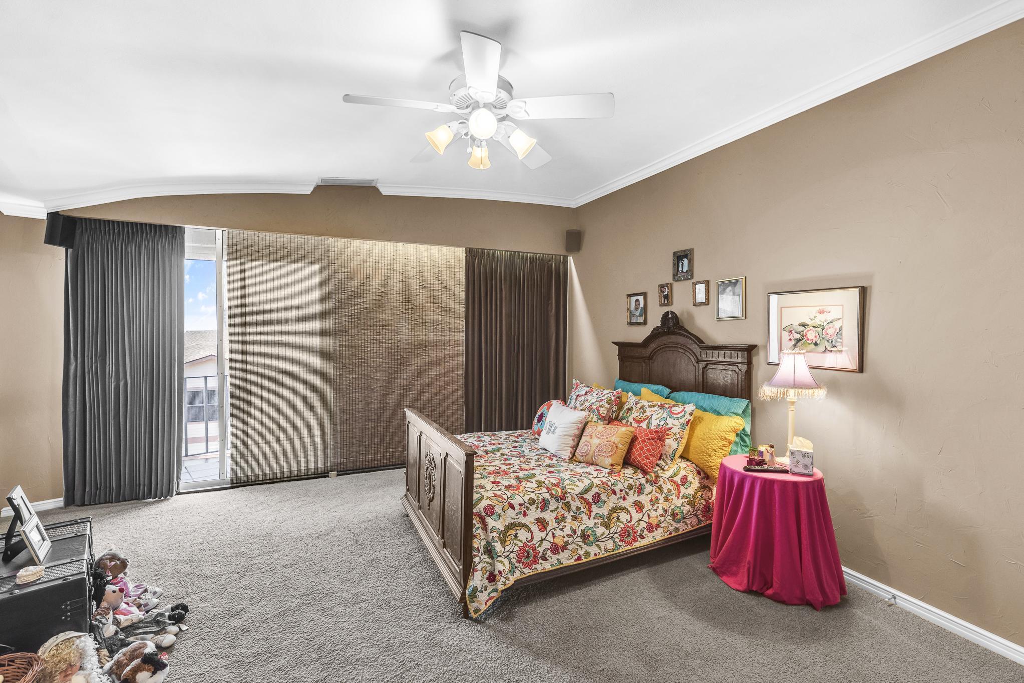 Corpus Christi, Texas, 78401, United States, 3 Bedrooms Bedrooms, ,3 BathroomsBathrooms,Residential,For Sale,1912480