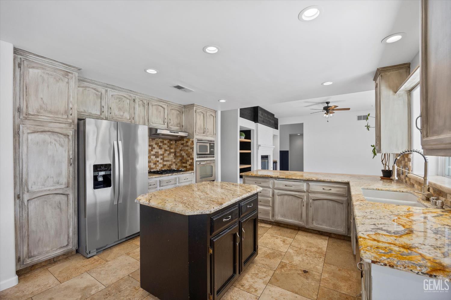 Bakersfield, California, 93312, United States, 4 Bedrooms Bedrooms, ,3 BathroomsBathrooms,Residential,For Sale,1903445
