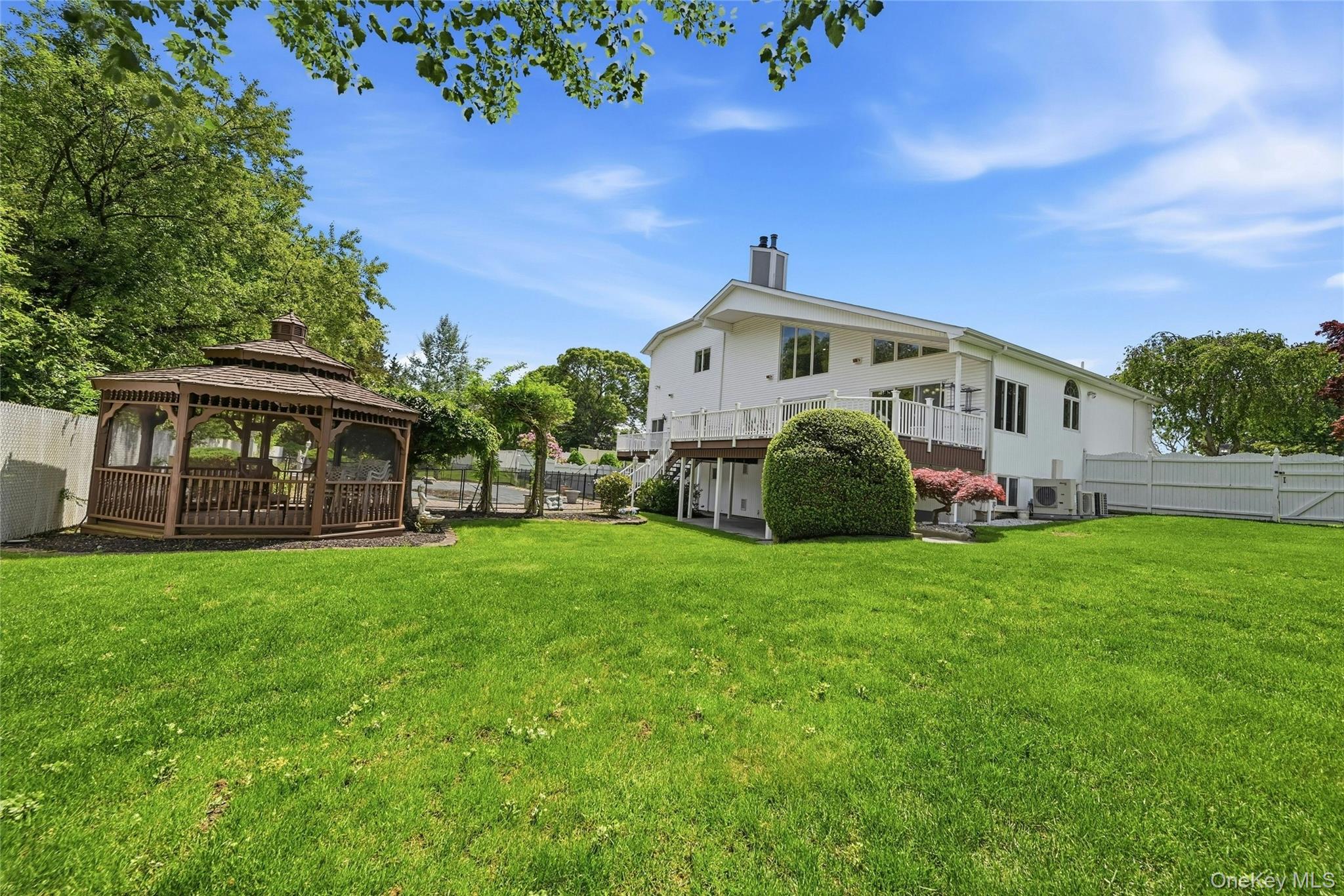  12 Phillips Lane, Lake Grove, NY, 11755 - 物件實景