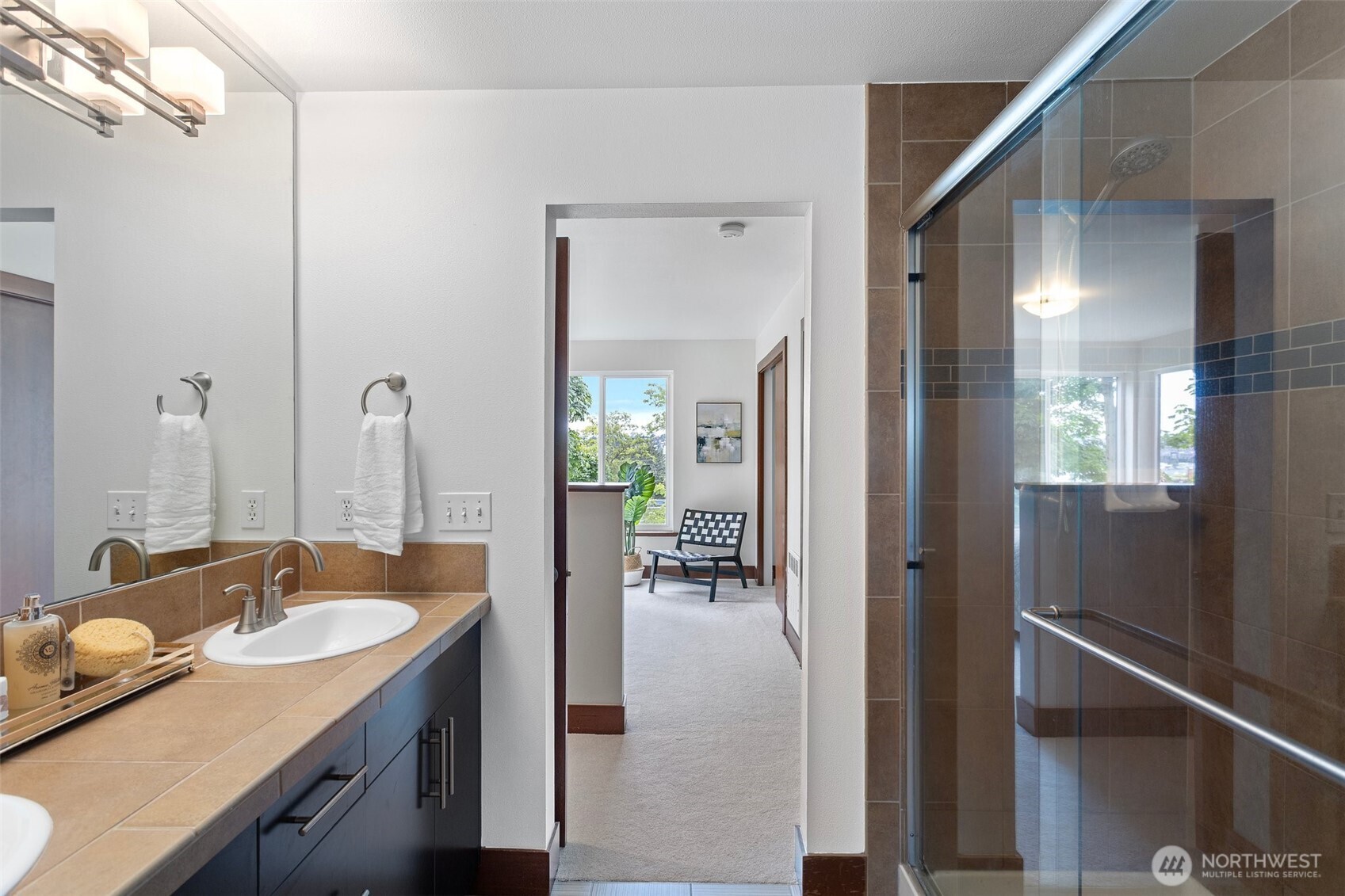 Seattle, Washington, 98109, United States, 3 Bedrooms Bedrooms, ,4 BathroomsBathrooms,Residential,For Sale,1976835