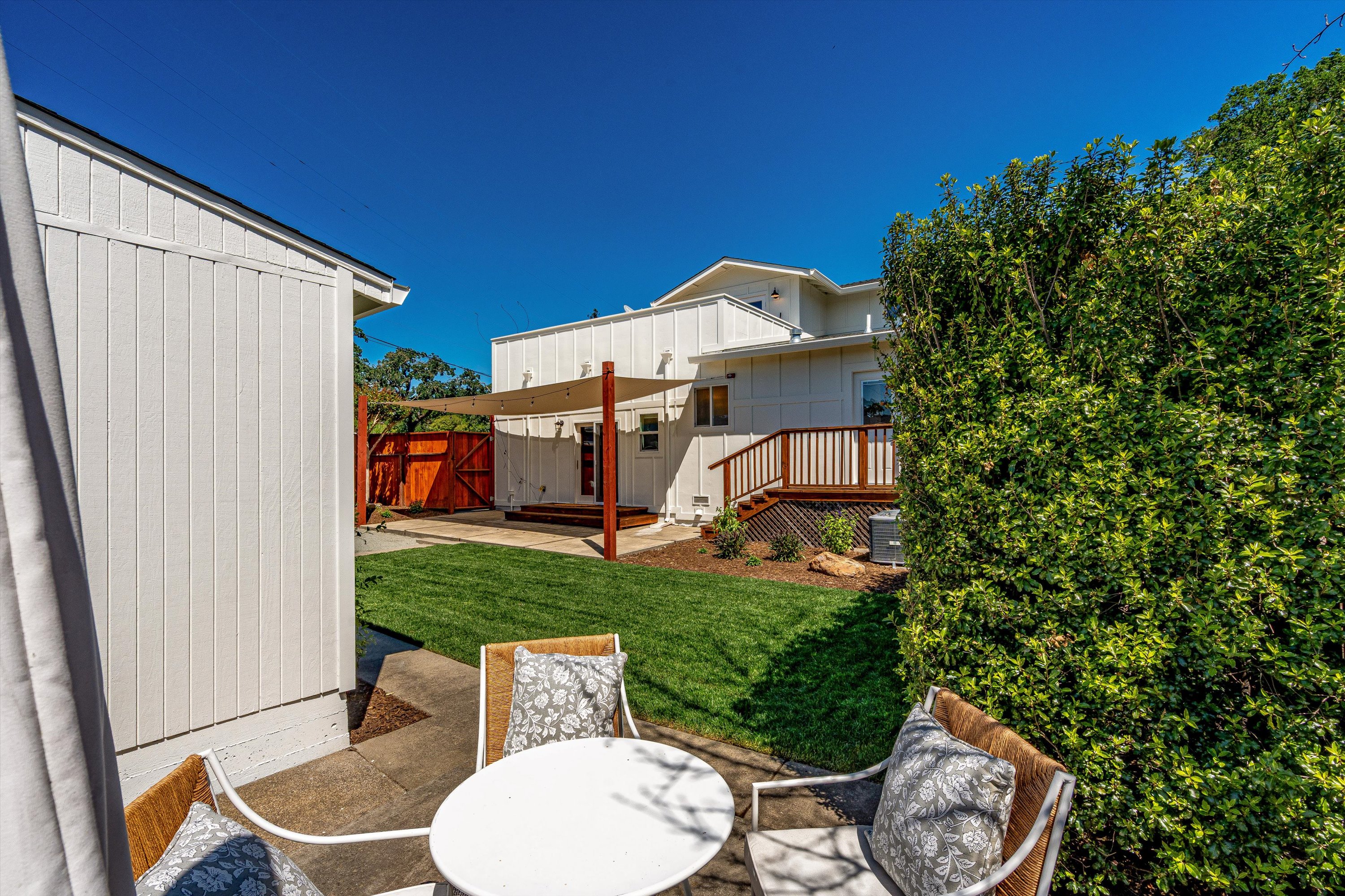  18428 4th  Avenue - 物件實景