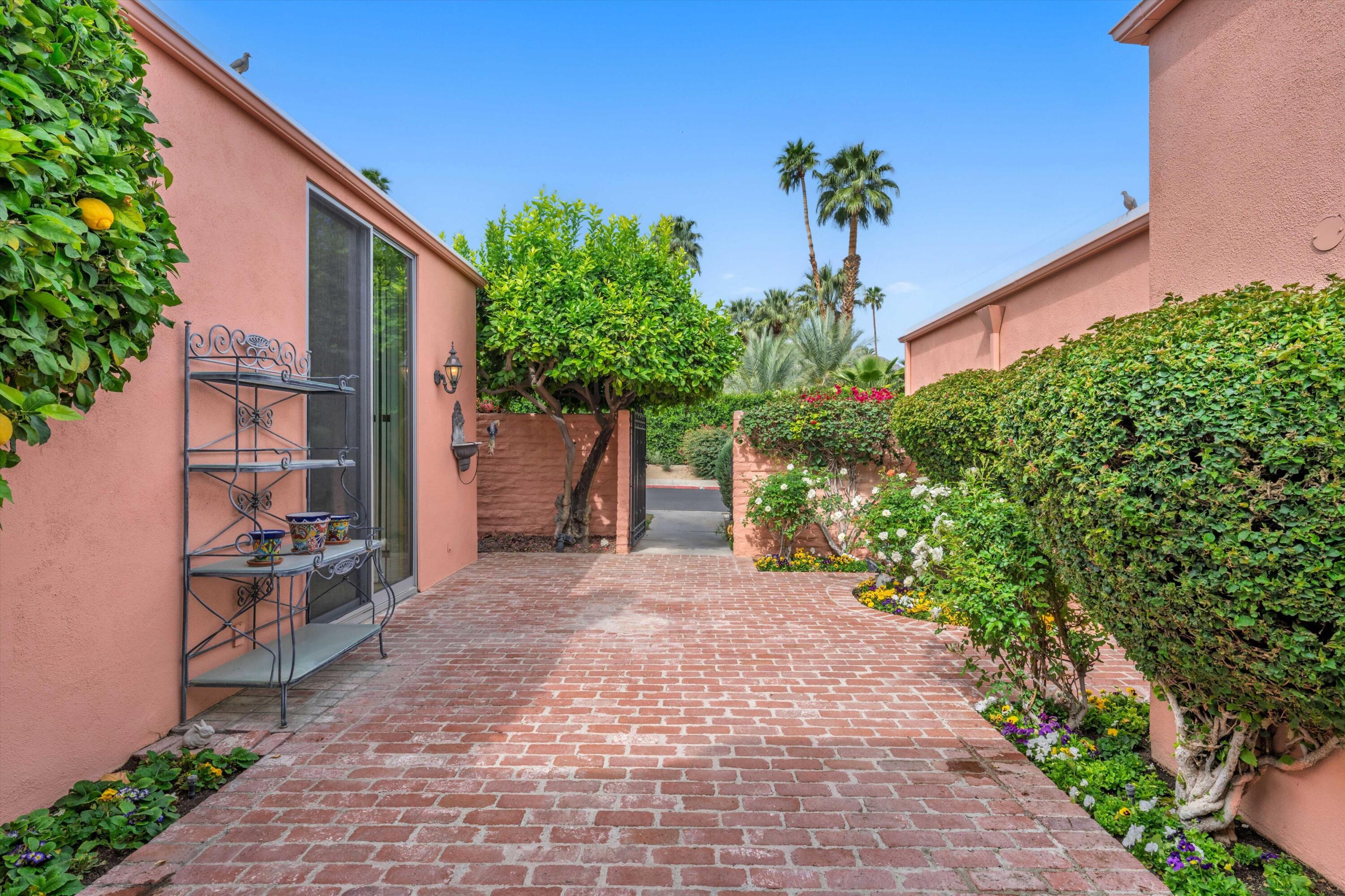 Palm Desert, California, 92260, United States, 4 Bedrooms Bedrooms, ,2 BathroomsBathrooms,Residential,For Sale,1766420