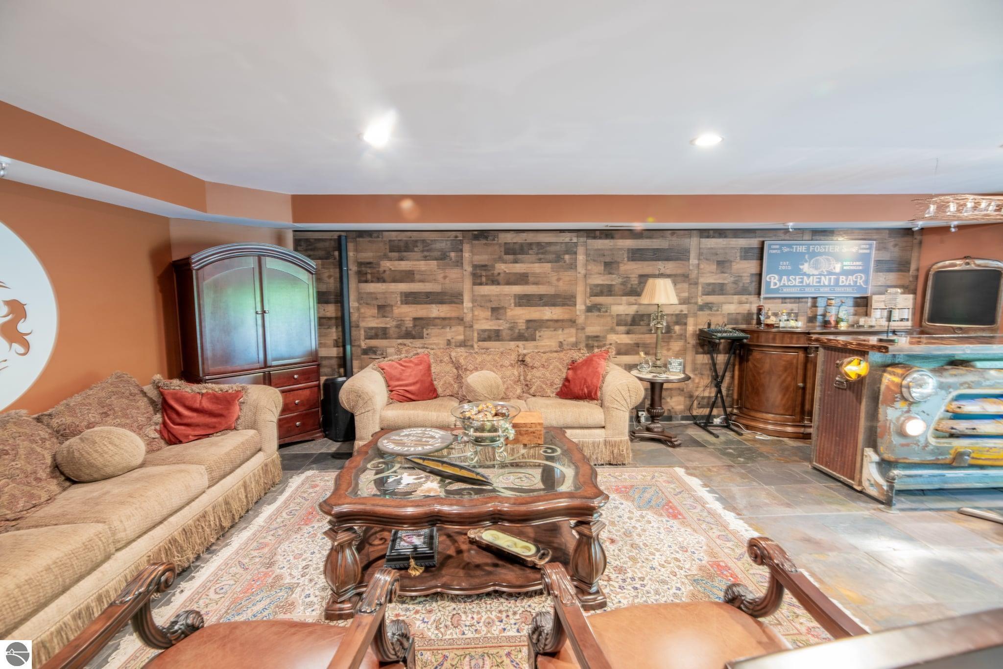 Bellaire, Michigan, 49615, United States, 4 Bedrooms Bedrooms, ,2 BathroomsBathrooms,Residential,For Sale,1938366