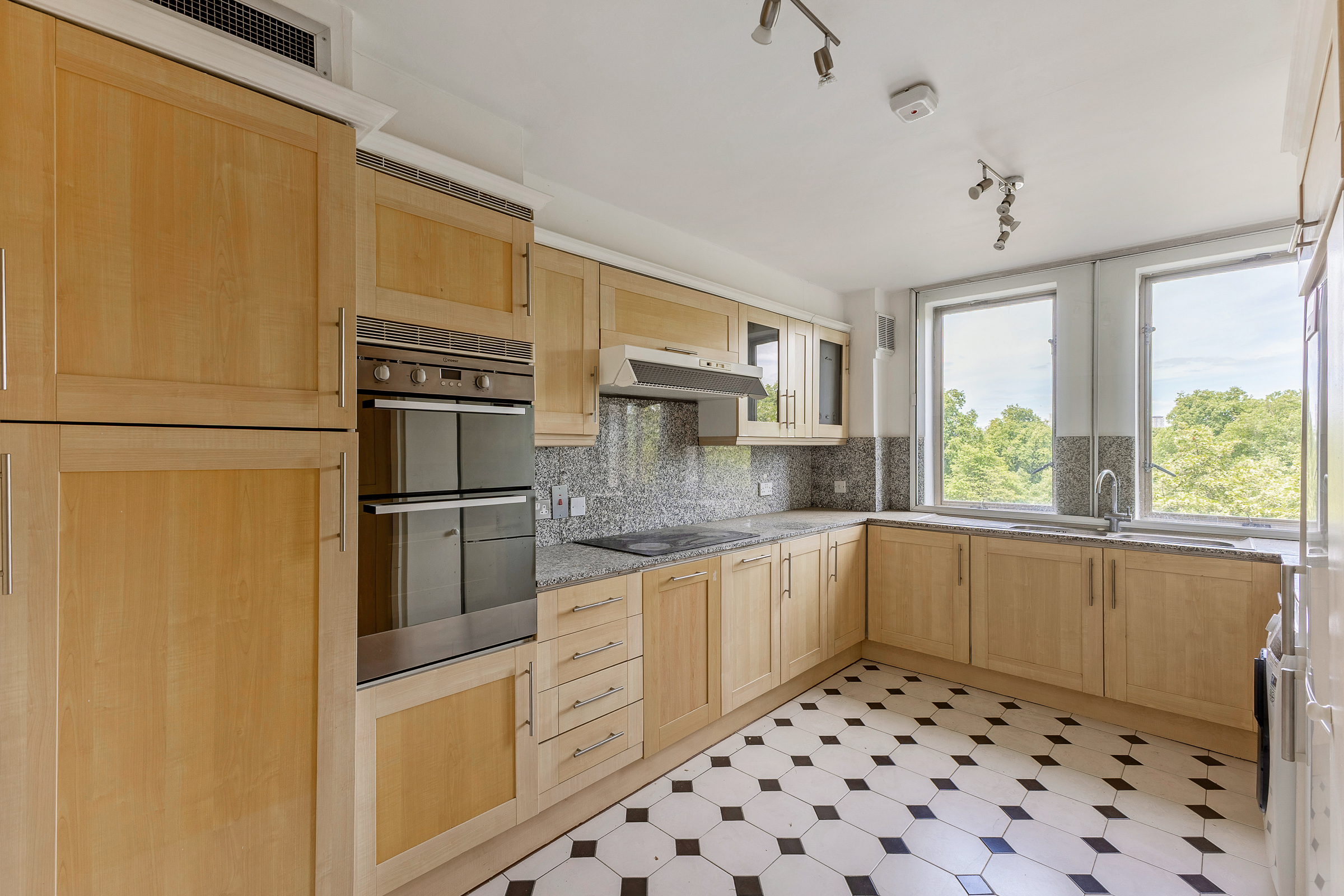  A Three-Bedroom Apartment with Far-Reaching Views over Knightsbridge - 物件實景