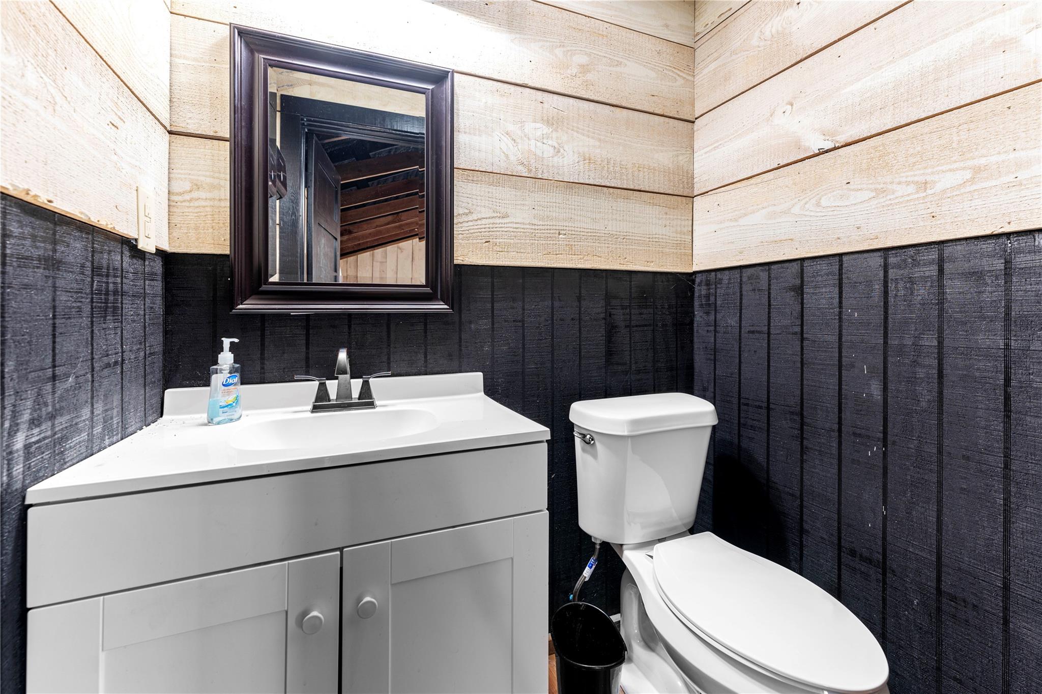 Canton, Texas, 75103, United States, 5 Bedrooms Bedrooms, ,3 BathroomsBathrooms,Residential,For Sale,1976221