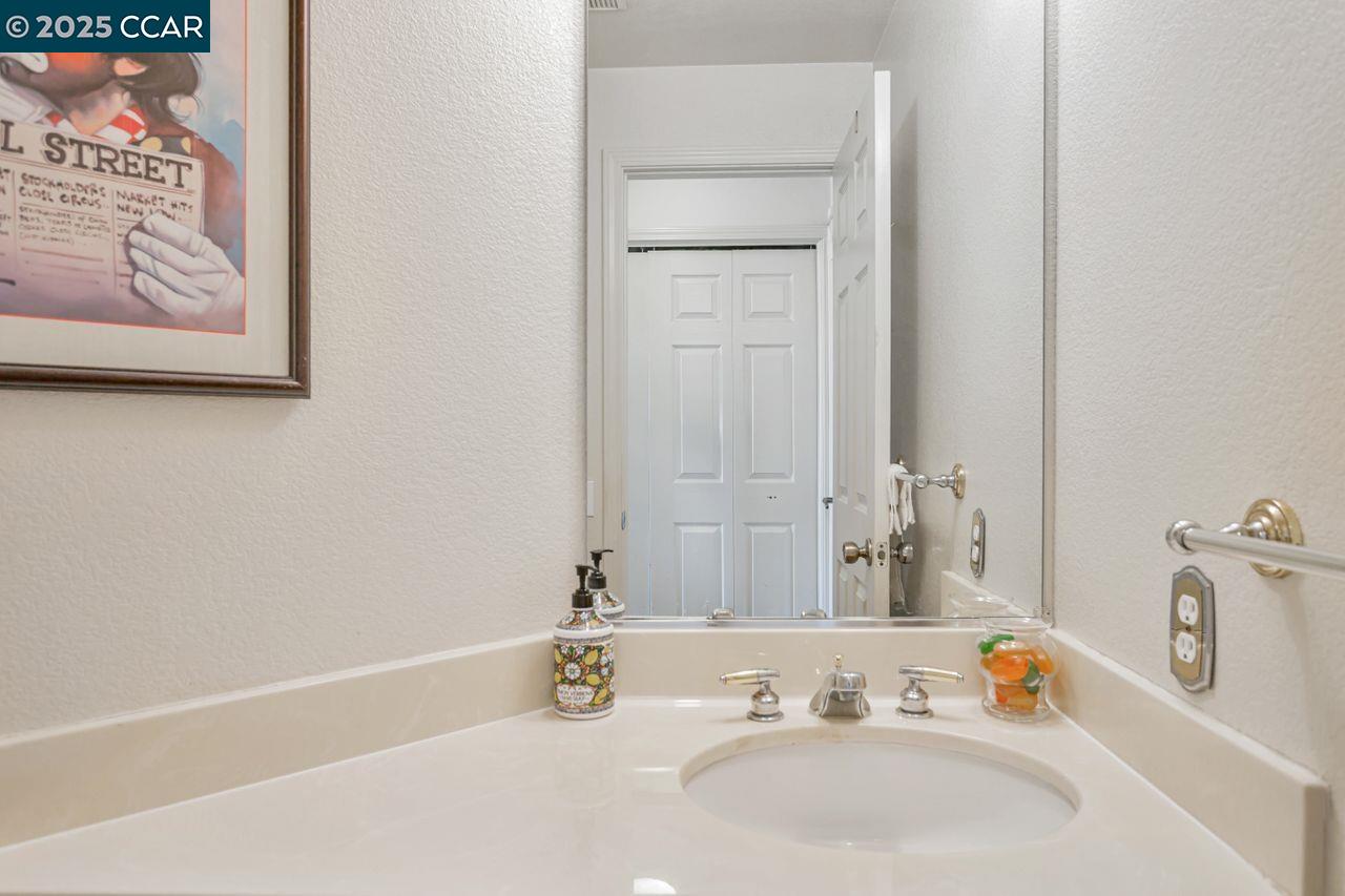 Vallejo, California, 94591, United States, 2 Bedrooms Bedrooms, ,2 BathroomsBathrooms,Residential,For Sale,1805503