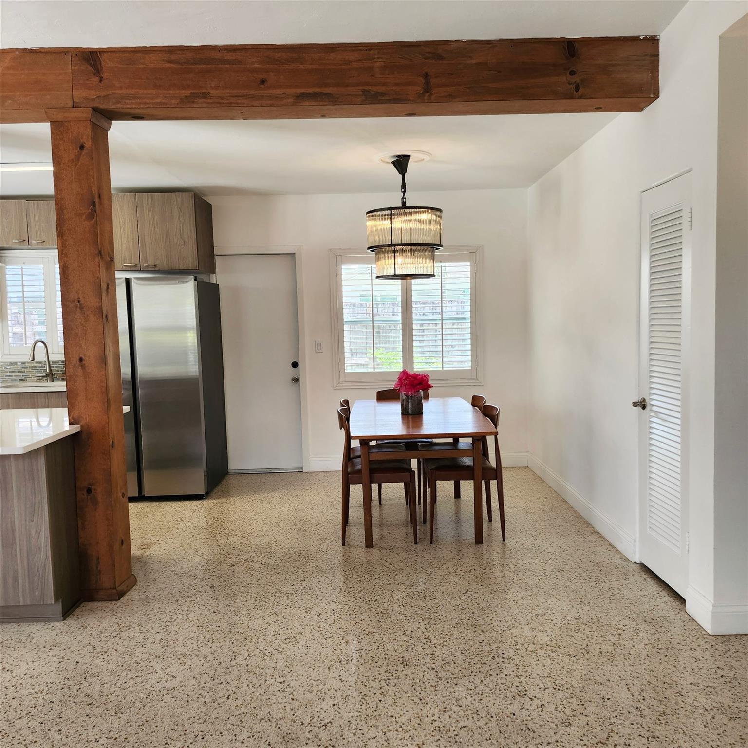 Lake Worth, Florida, 33460, United States, 2 Bedrooms Bedrooms, ,2 BathroomsBathrooms,Residential,For Sale,1942994