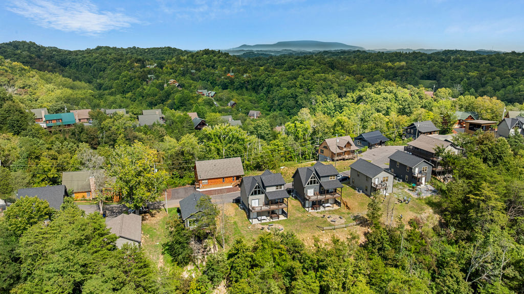 Sevierville, Tennessee, 37876, United States, 3 Bedrooms Bedrooms, ,4 BathroomsBathrooms,Residential,For Sale,1936996