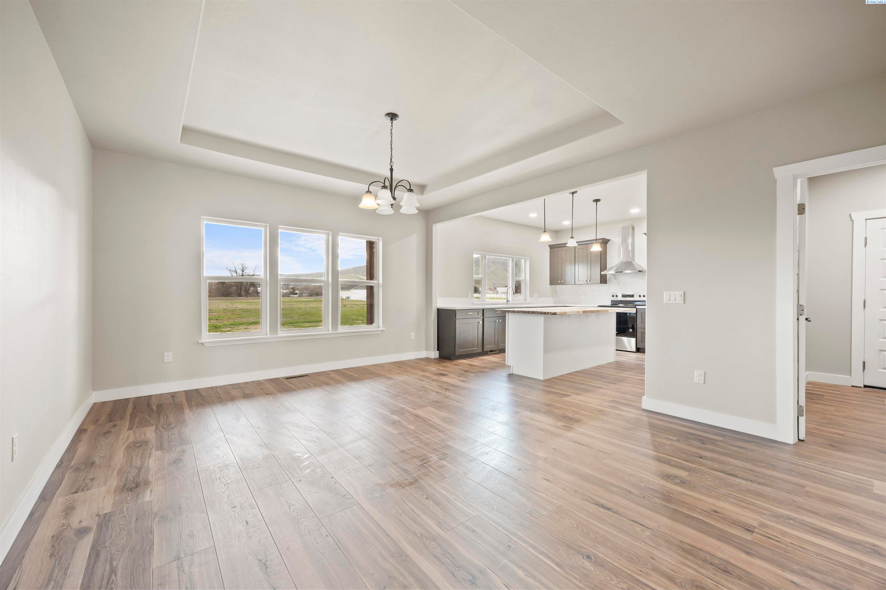 Prosser, Washington, 99350, United States, 3 Bedrooms Bedrooms, ,2 BathroomsBathrooms,Residential,For Sale,2027439