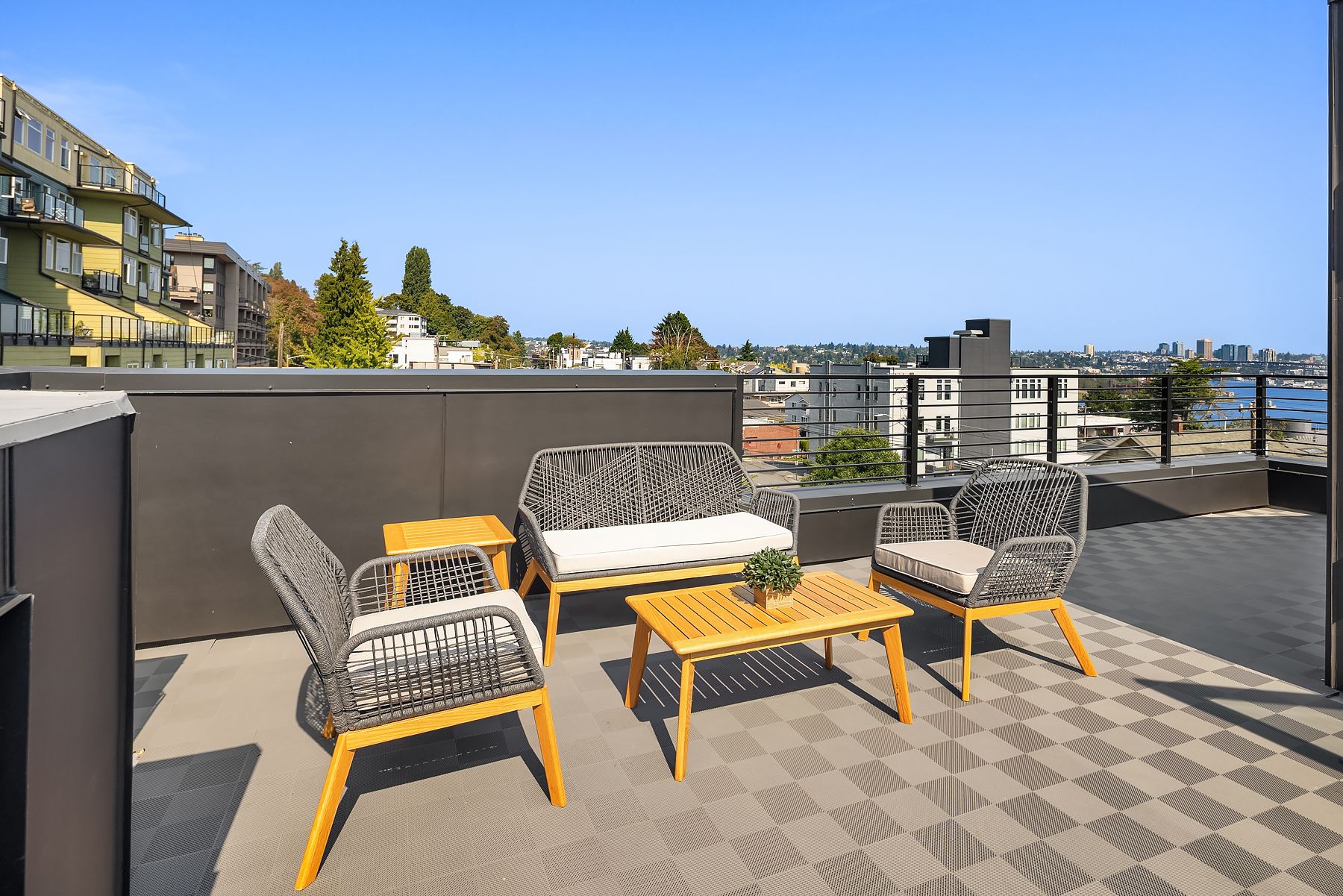  2011 Dexter Ave N Unit #A, Seattle, WA 98109 - 物件實景