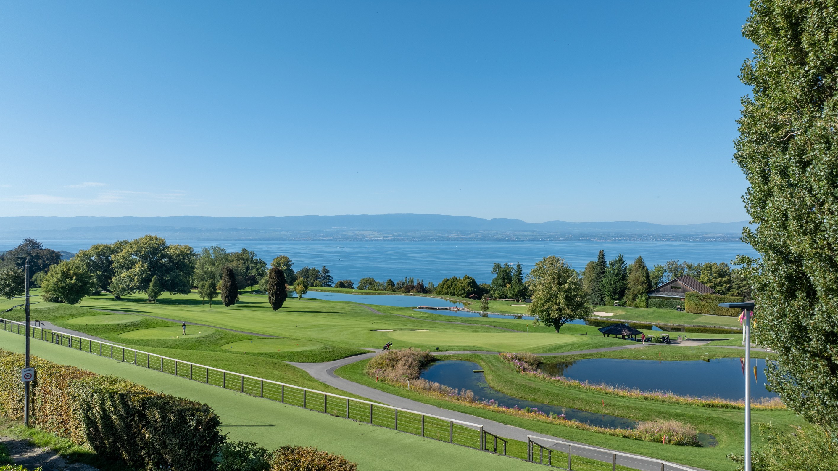  Exclusive property adjacent to the Evian-les-Bains golf course. - 物件實景